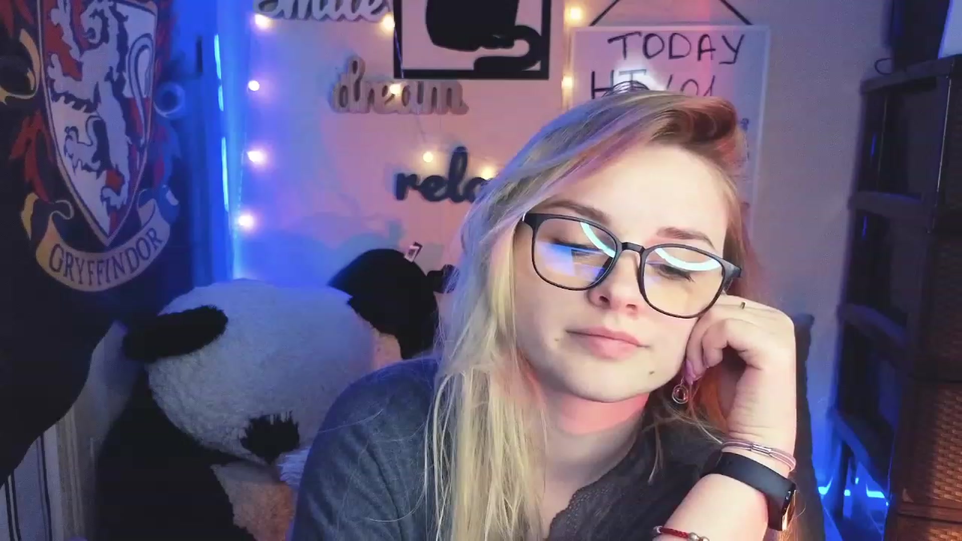Gallery image thumbnail from Lil_Nika's myfreecams stream on, 04/29/2023, 19:48 image 4 of 20
