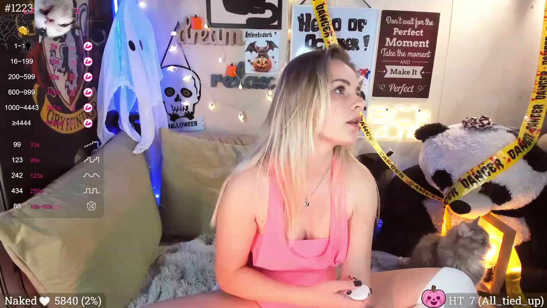 Gallery image thumbnail from Lil_Nika's myfreecams stream on, 10/17/2023, 15:00 image 6 of 20