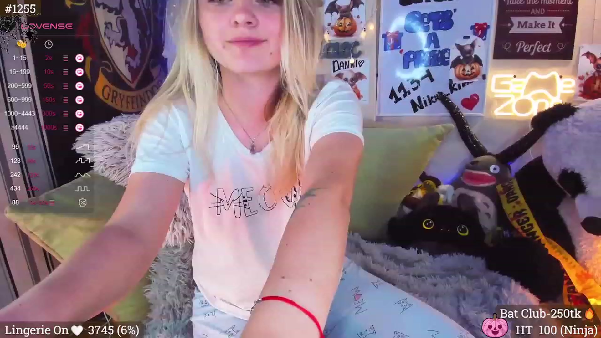 Gallery image thumbnail from Lil_Nika's myfreecams stream on, 10/22/2023, 13:05 image 10 of 20