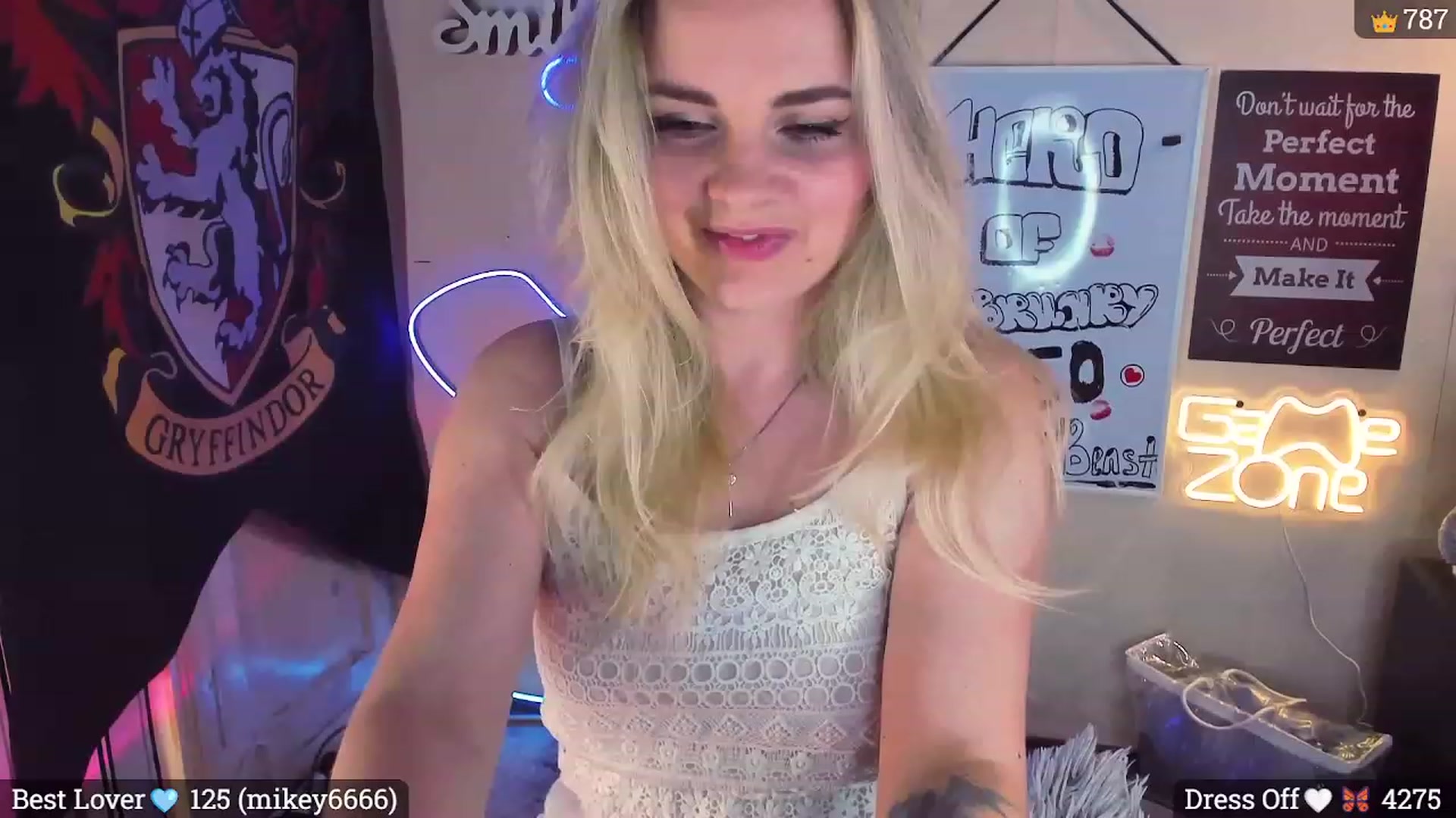 Gallery image thumbnail from Lil_Nika's myfreecams stream on, 02/19/2024, 18:22 image 4 of 20