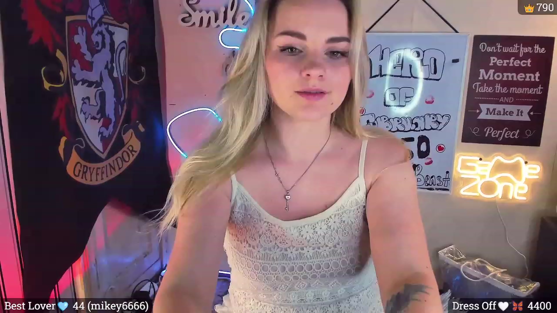 Gallery image thumbnail from Lil_Nika's myfreecams stream on, 02/19/2024, 18:22 image 3 of 20
