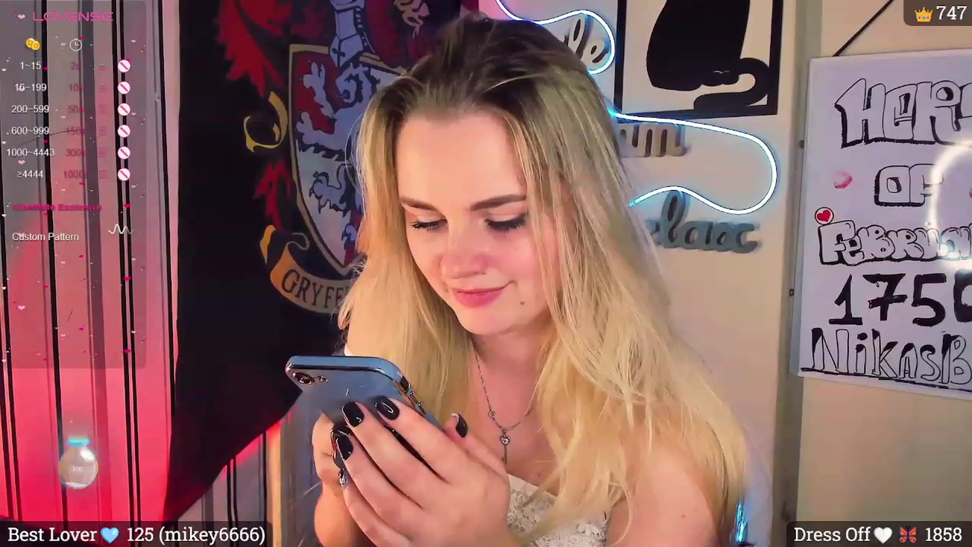 Gallery image thumbnail from Lil_Nika's myfreecams stream on, 02/19/2024, 20:09 image 18 of 20