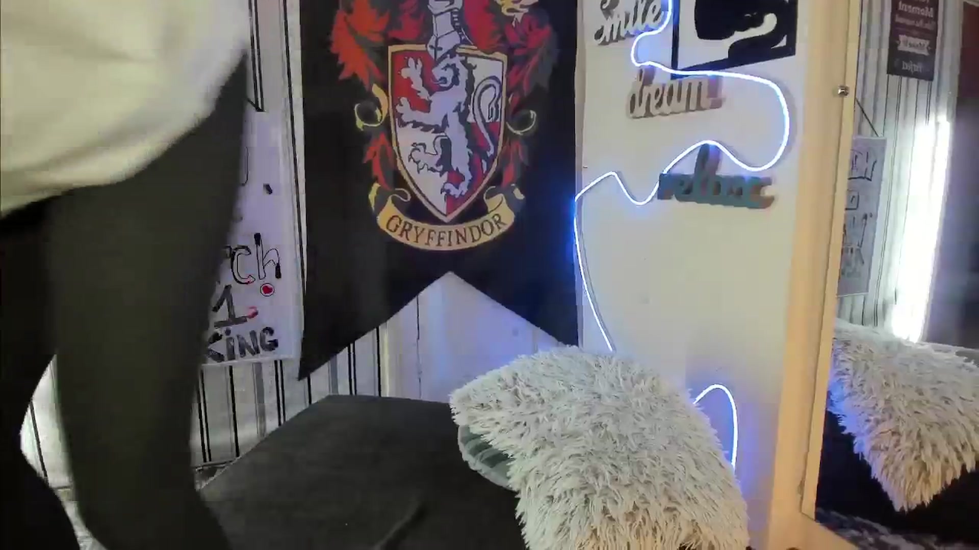 Gallery image thumbnail from Lil_Nika's myfreecams stream on, 03/15/2024, 16:45 image 13 of 20