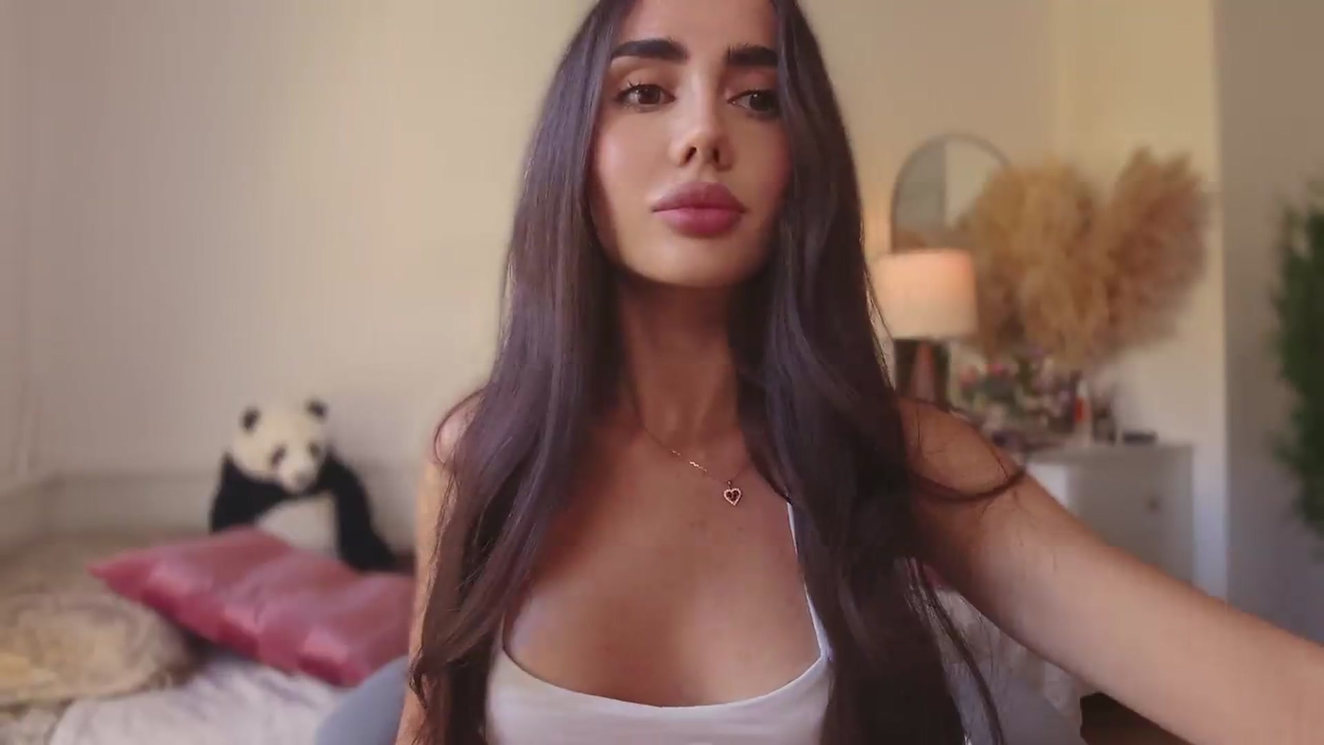Gallery image thumbnail from Lil_Princess's myfreecams stream on, 06/29/2026, 17:10 image 7 of 20