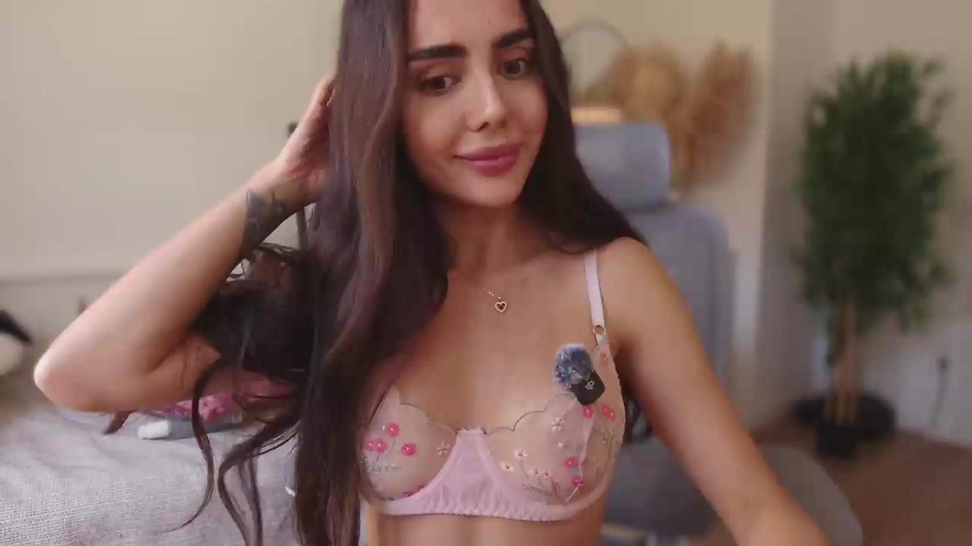 Gallery image thumbnail from Lil_Princess's myfreecams stream on, 07/02/2026, 10:28 image 18 of 20