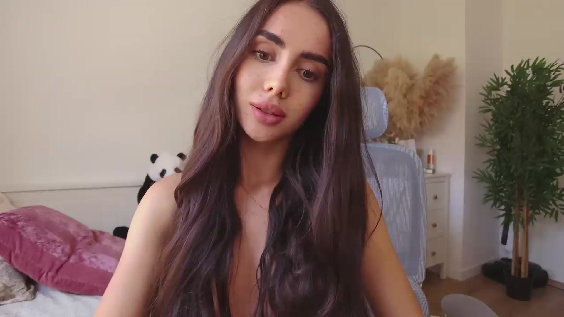Gallery image thumbnail from Lil_Princess's myfreecams stream on, 07/04/2026, 10:21 image 9 of 20