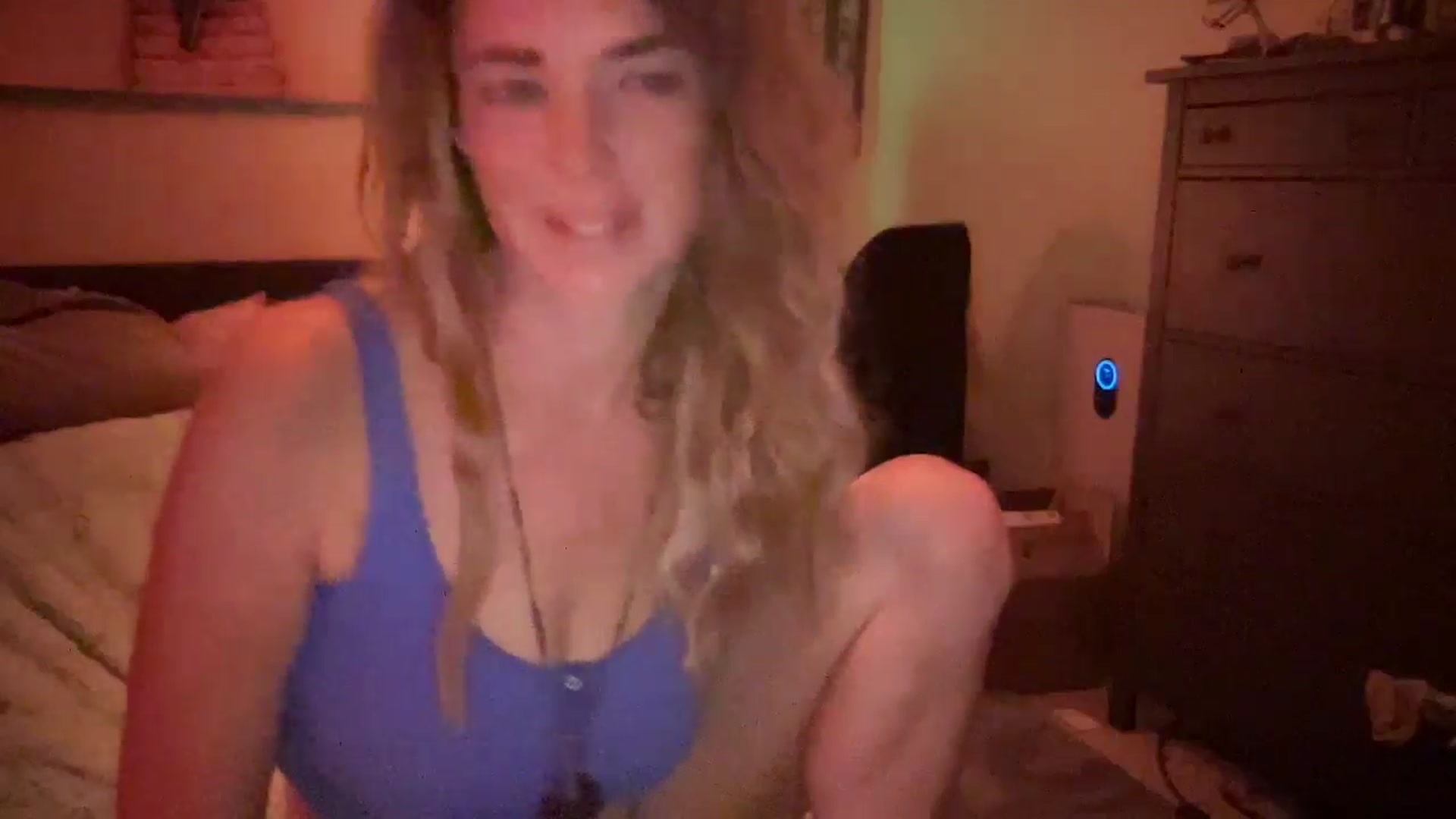 Gallery image thumbnail from Lil_Vixen's myfreecams stream on, 10/28/2024, 05:05 image 11 of 20