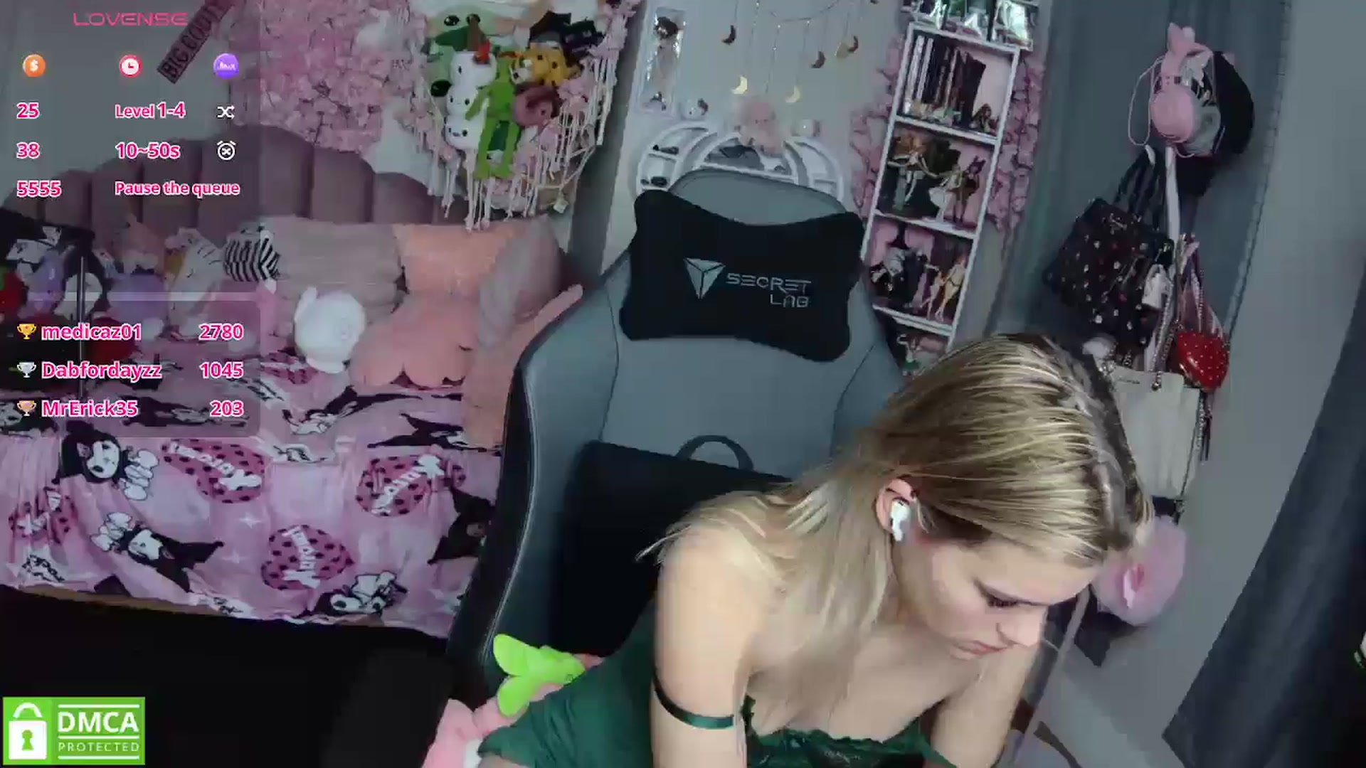 Gallery image thumbnail from Lil__Bunny's myfreecams stream on, 12/26/2024, 07:53 image 20 of 20