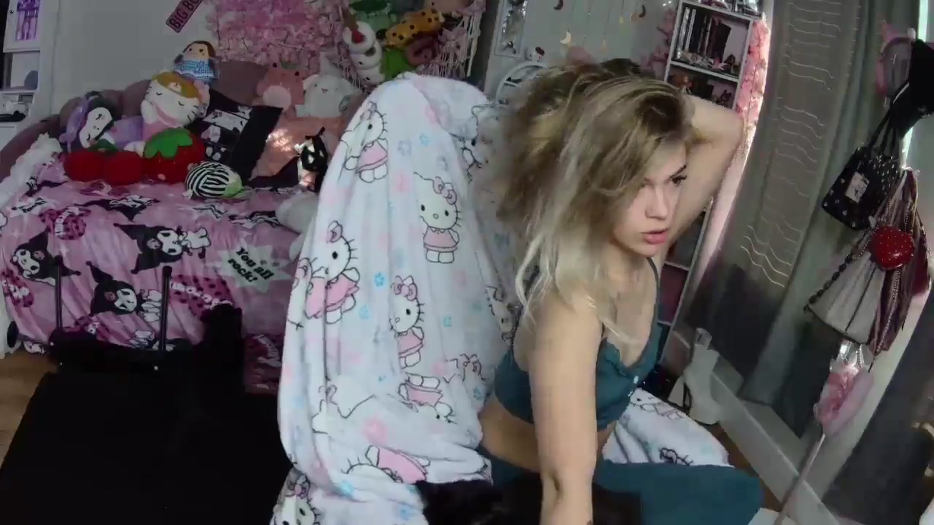 Gallery image thumbnail from Lil__Bunny's myfreecams stream on, 12/30/2024, 16:47 image 16 of 20
