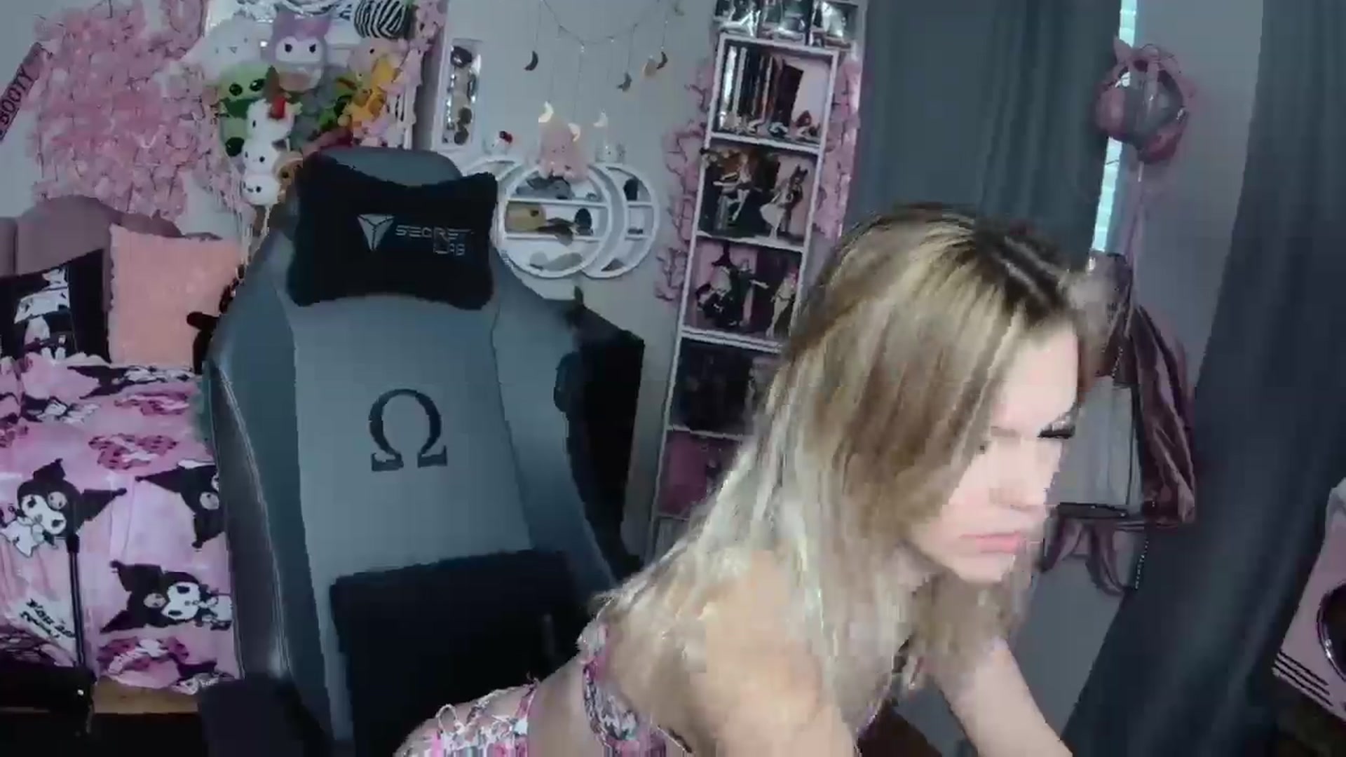 Gallery image thumbnail from Lil__Bunny's myfreecams stream on, 01/07/2025, 20:04 image 20 of 20