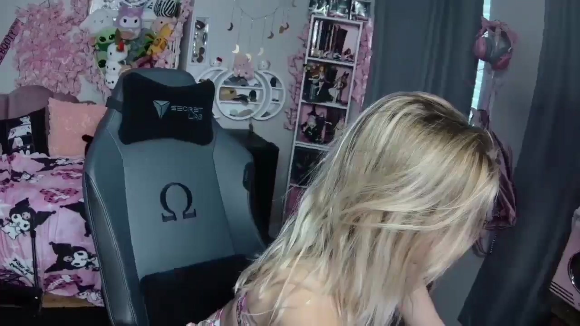 Gallery image thumbnail from Lil__Bunny's myfreecams stream on, 01/07/2025, 20:04 image 12 of 20