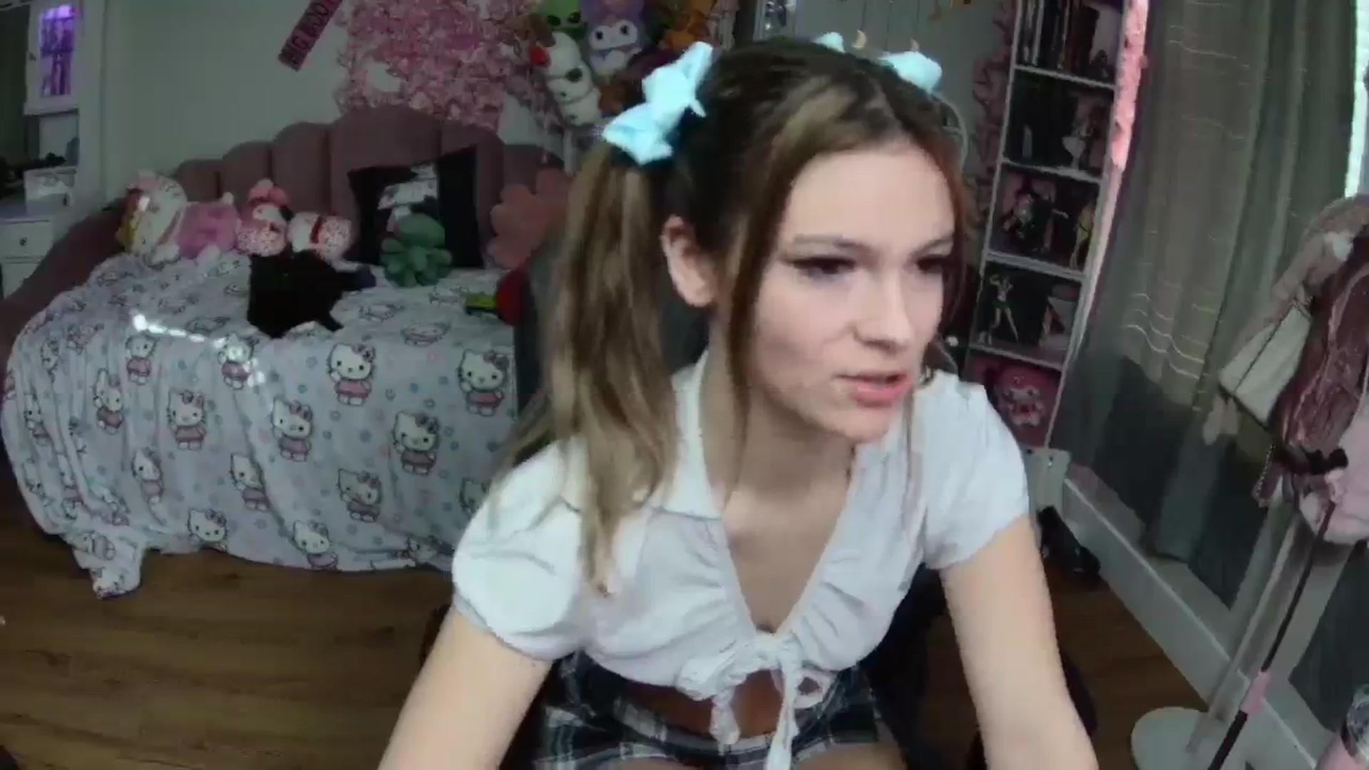 Gallery image thumbnail from Lil__Bunny's myfreecams stream on, 02/09/2025, 15:46 image 14 of 20