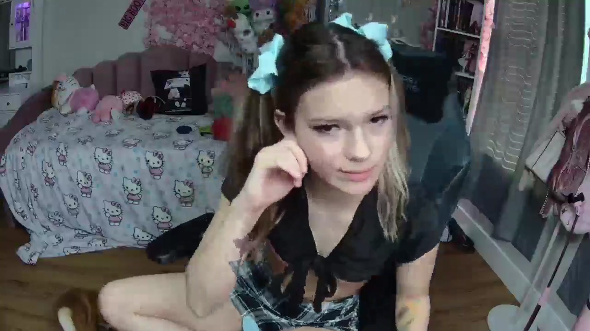 Gallery image thumbnail from Lil__Bunny's myfreecams stream on, 02/09/2025, 16:47 image 19 of 20