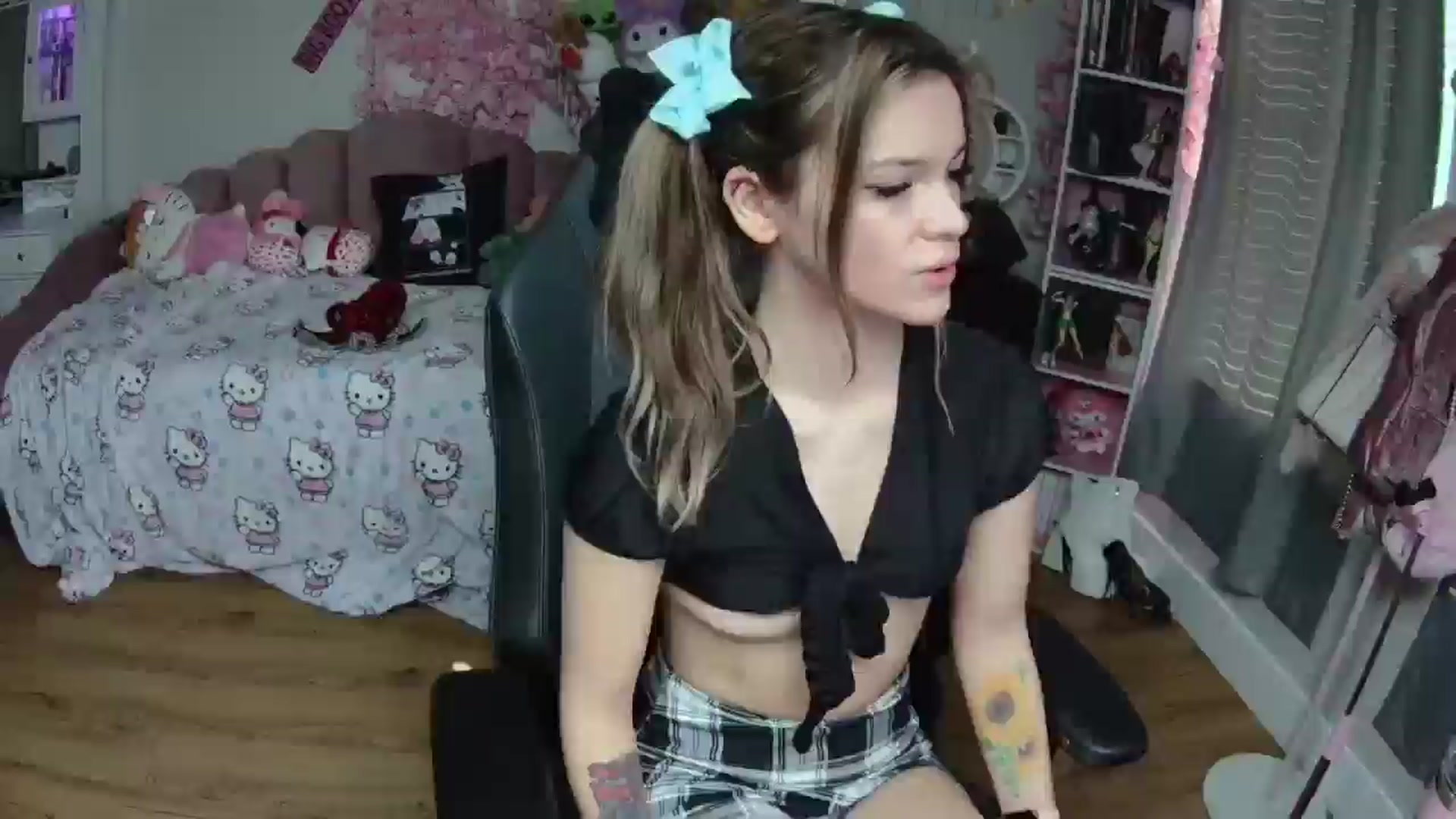 Gallery image thumbnail from Lil__Bunny's myfreecams stream on, 02/09/2025, 16:47 image 2 of 20
