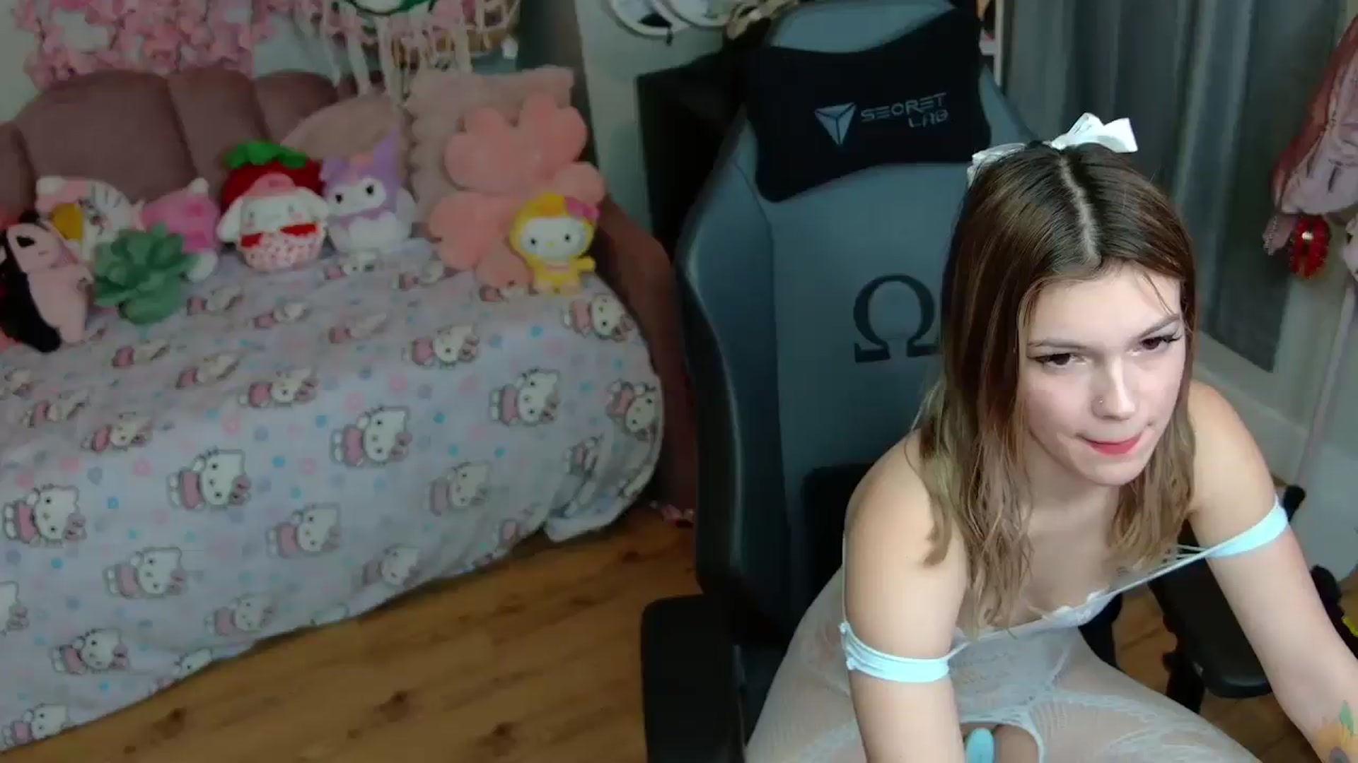Gallery image thumbnail from Lil__Bunny's myfreecams stream on, 02/20/2025, 01:01 image 3 of 20