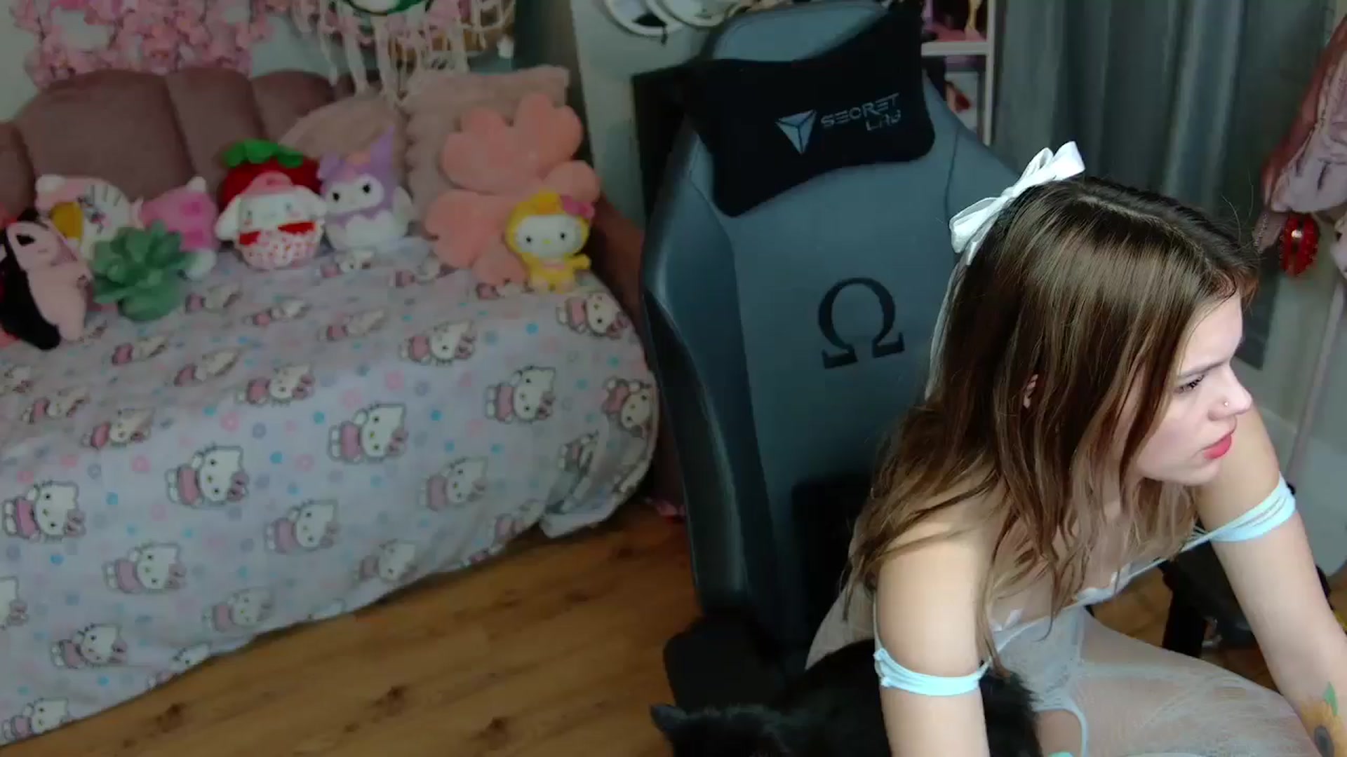 Gallery image thumbnail from Lil__Bunny's myfreecams stream on, 02/20/2025, 01:01 image 8 of 20