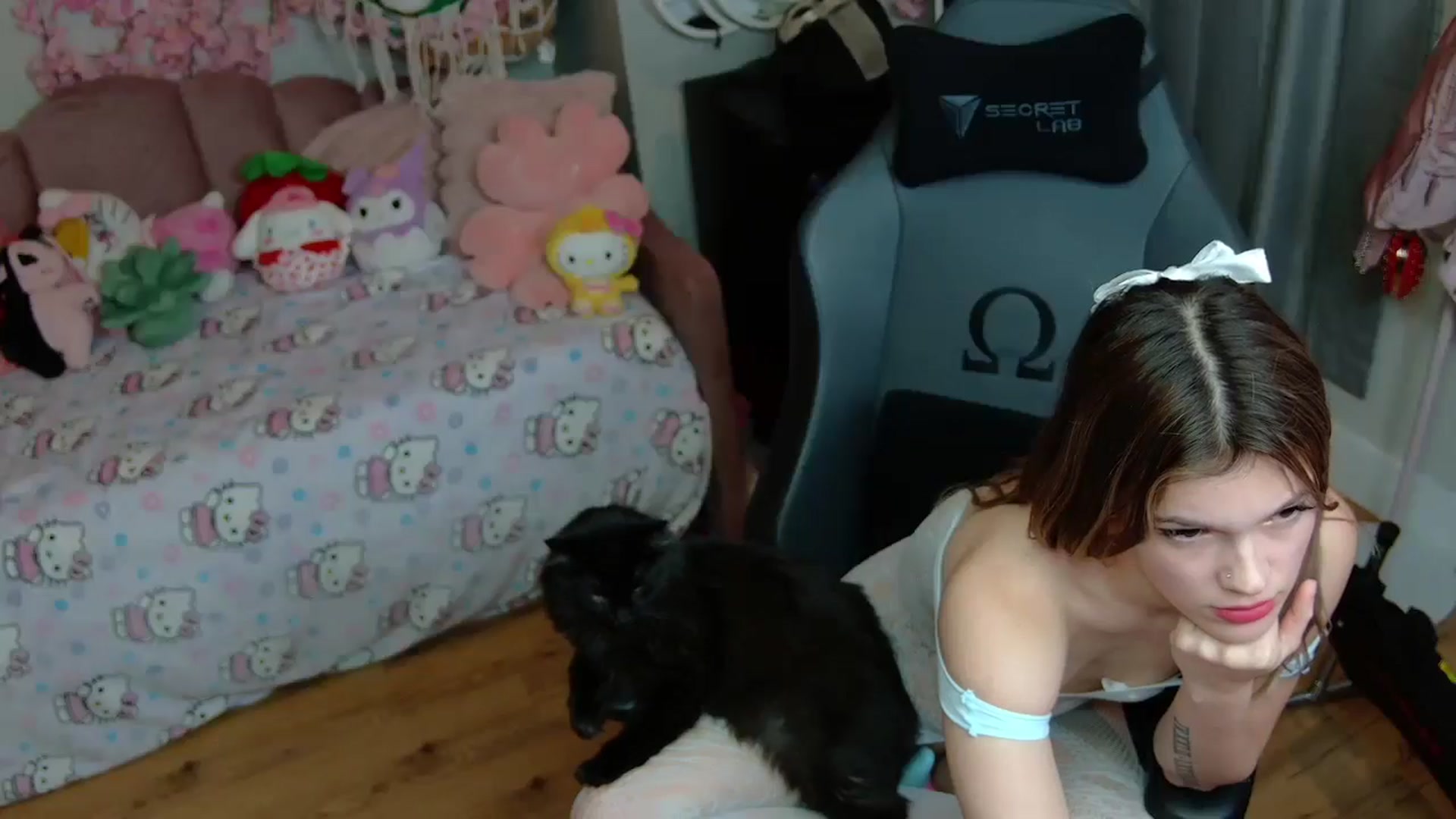Gallery image thumbnail from Lil__Bunny's myfreecams stream on, 02/20/2025, 01:01 image 14 of 20
