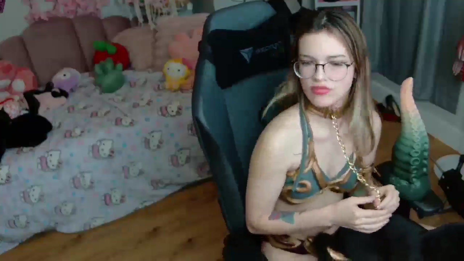 Gallery image thumbnail from Lil__Bunny's myfreecams stream on, 02/21/2025, 01:20 image 11 of 20