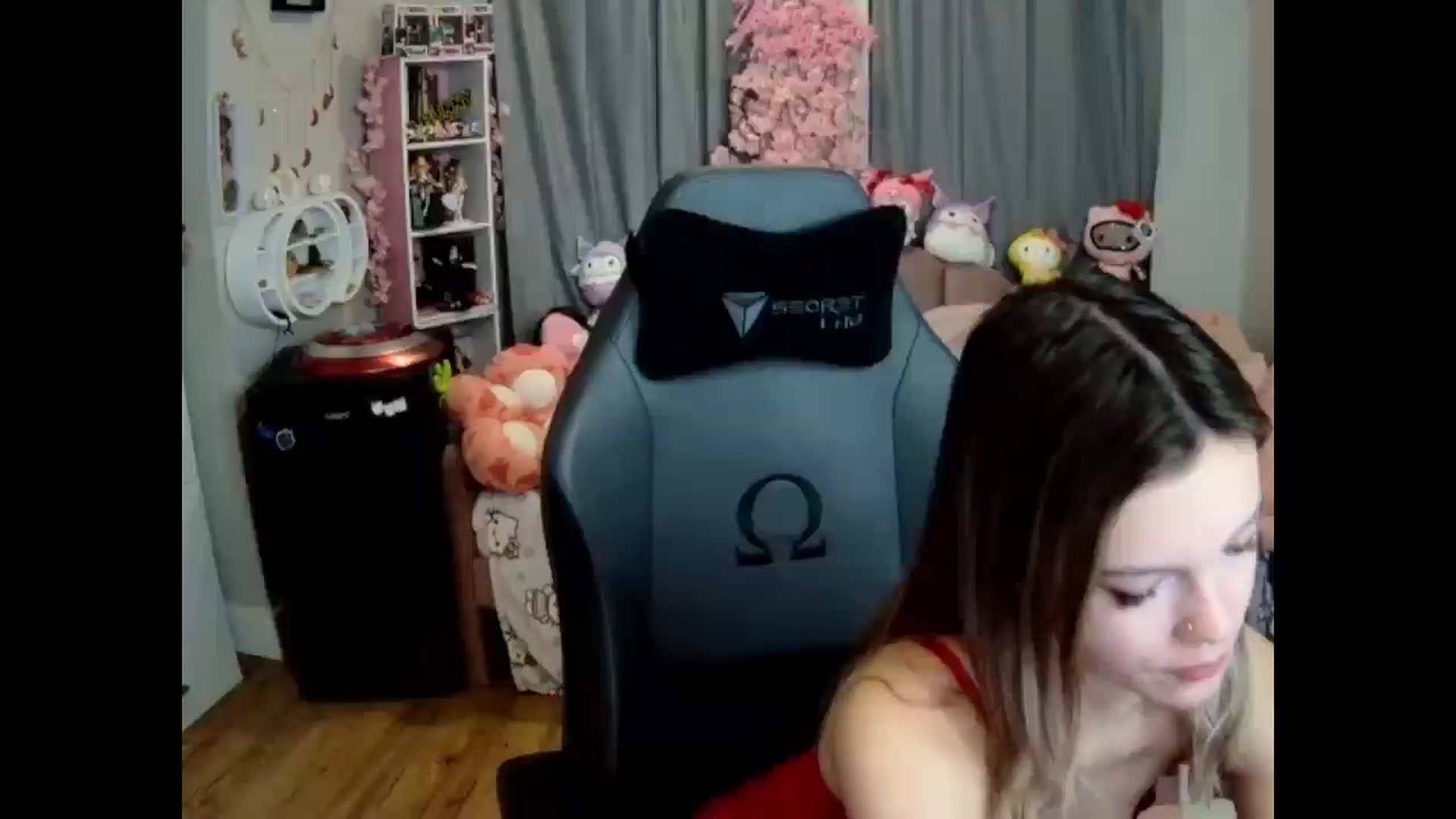 Gallery image thumbnail from Lil__Bunny's myfreecams stream on, 03/11/2025, 12:01 image 4 of 20