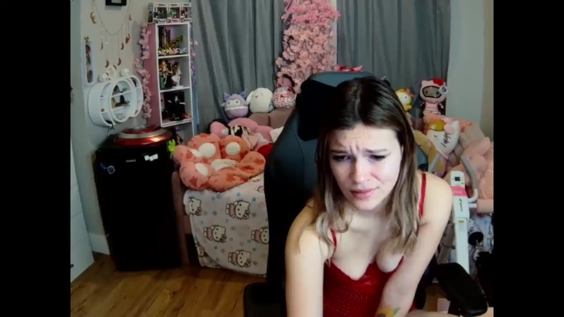 Gallery image thumbnail from Lil__Bunny's myfreecams stream on, 03/11/2025, 12:01 image 18 of 20
