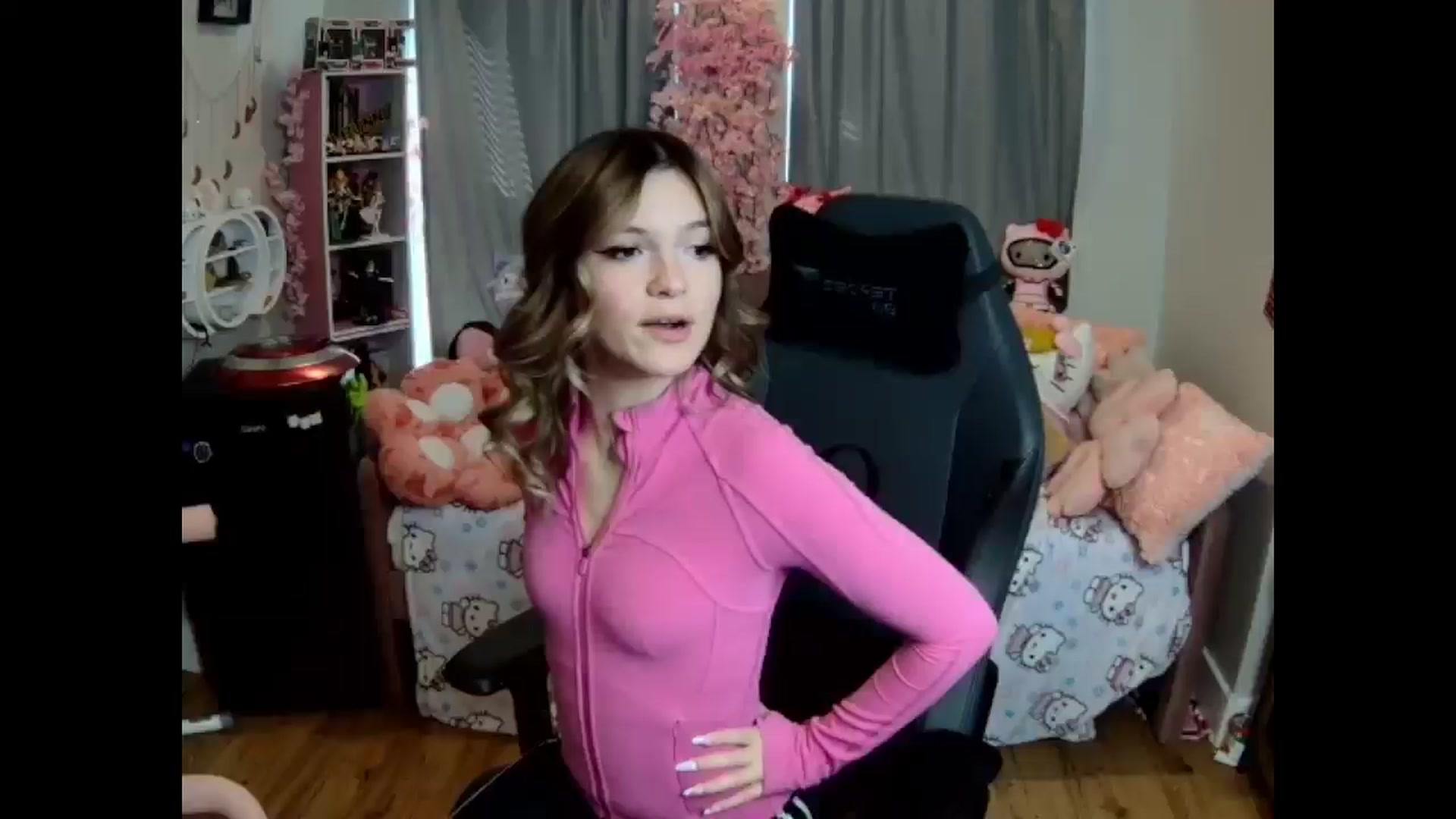 Gallery image thumbnail from Lil__Bunny's myfreecams stream on, 03/11/2025, 18:22 image 9 of 20