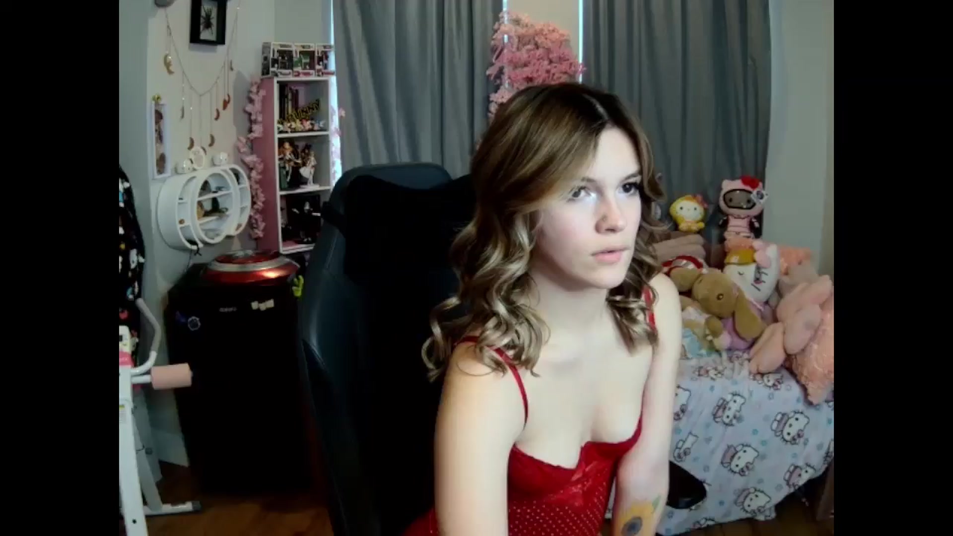 Gallery image thumbnail from Lil__Bunny's myfreecams stream on, 03/11/2025, 19:15 image 3 of 20