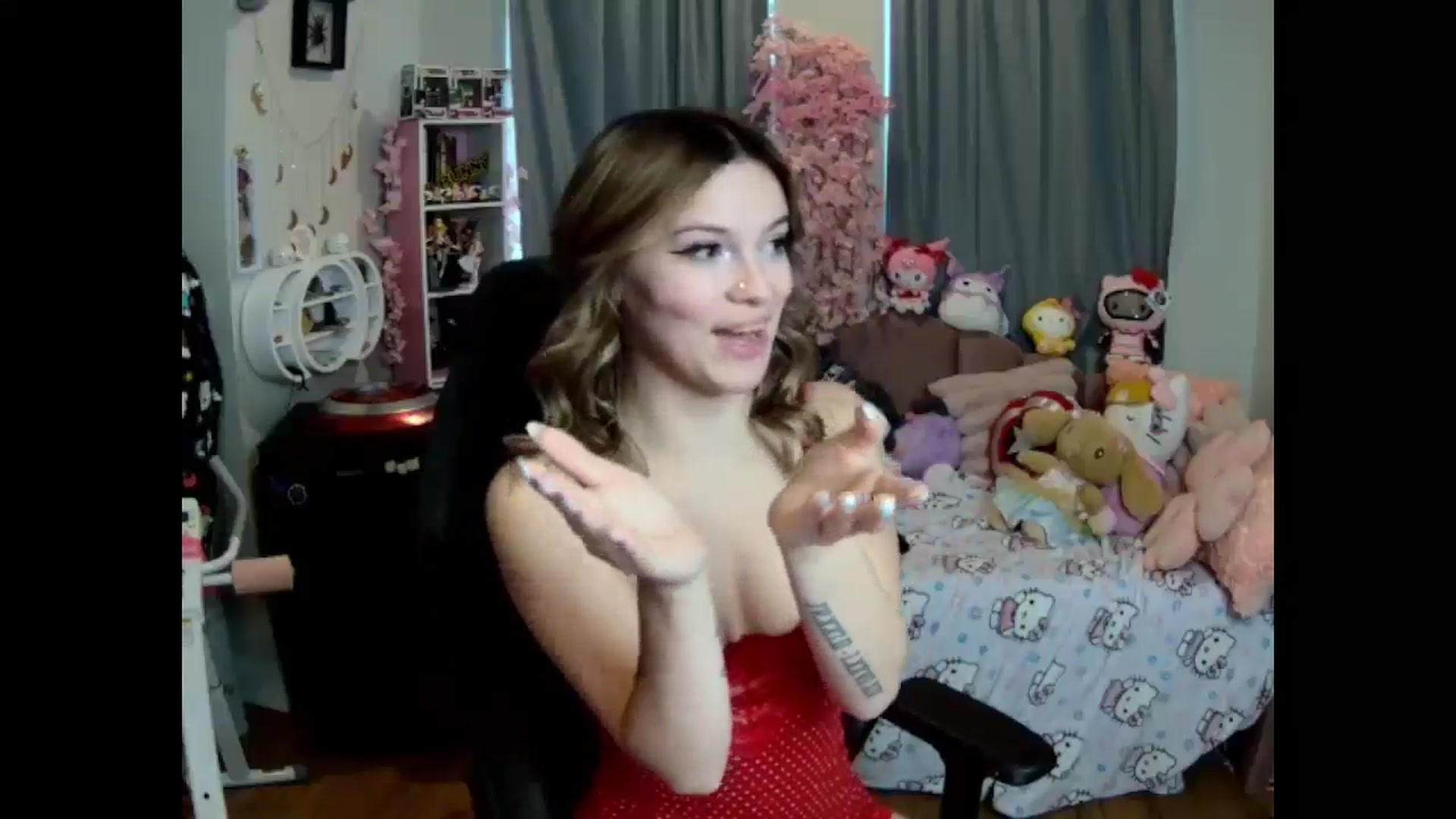 Gallery image thumbnail from Lil__Bunny's myfreecams stream on, 03/11/2025, 19:15 image 15 of 20