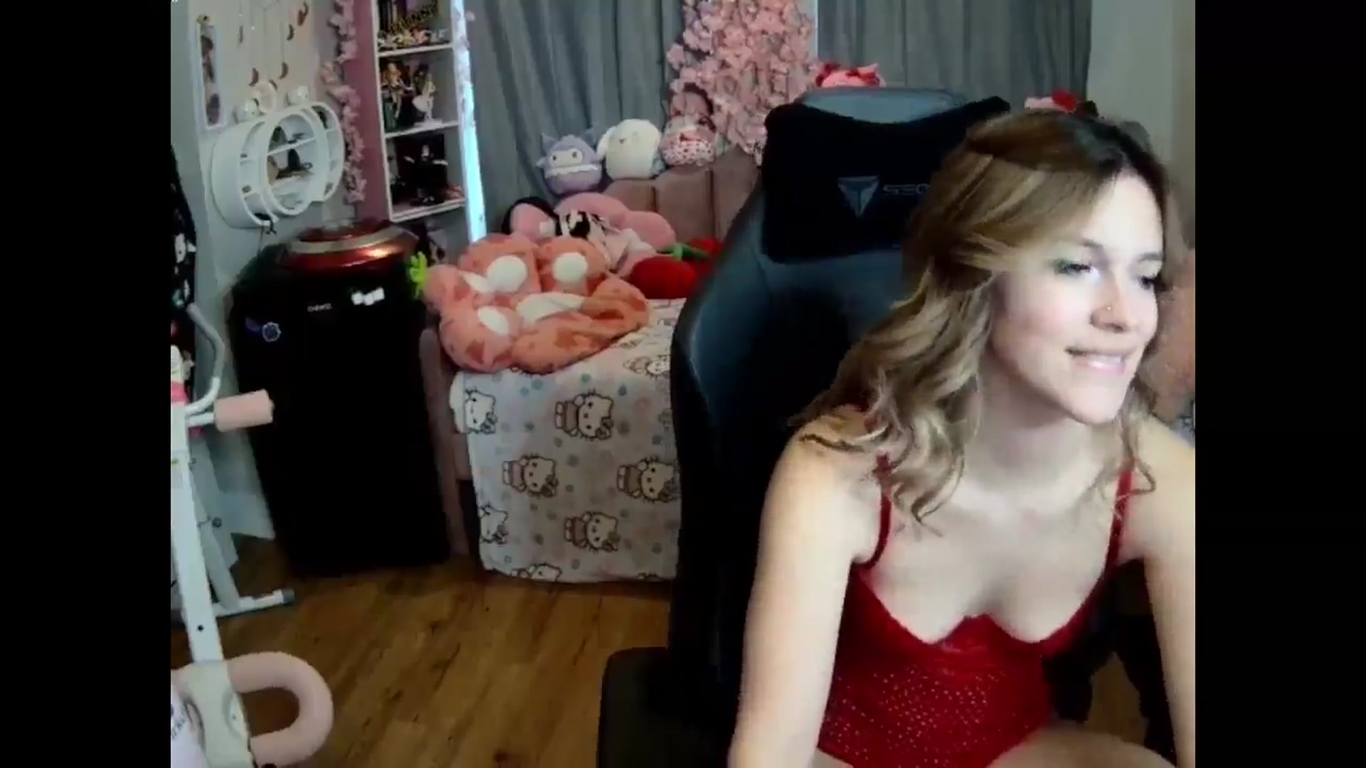 Gallery image thumbnail from Lil__Bunny's myfreecams stream on, 03/11/2025, 21:28 image 8 of 20