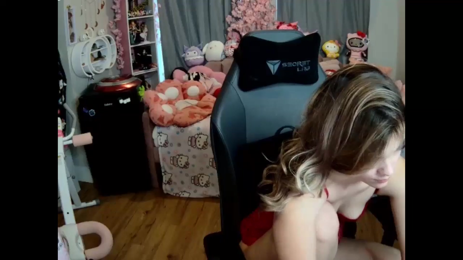 Gallery image thumbnail from Lil__Bunny's myfreecams stream on, 03/11/2025, 21:28 image 11 of 20