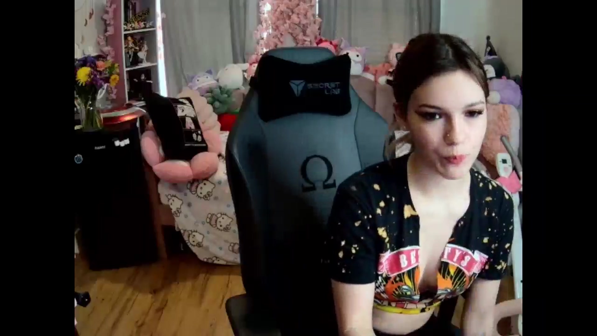 Gallery image thumbnail from Lil__Bunny's myfreecams stream on, 03/18/2025, 13:07 image 20 of 20