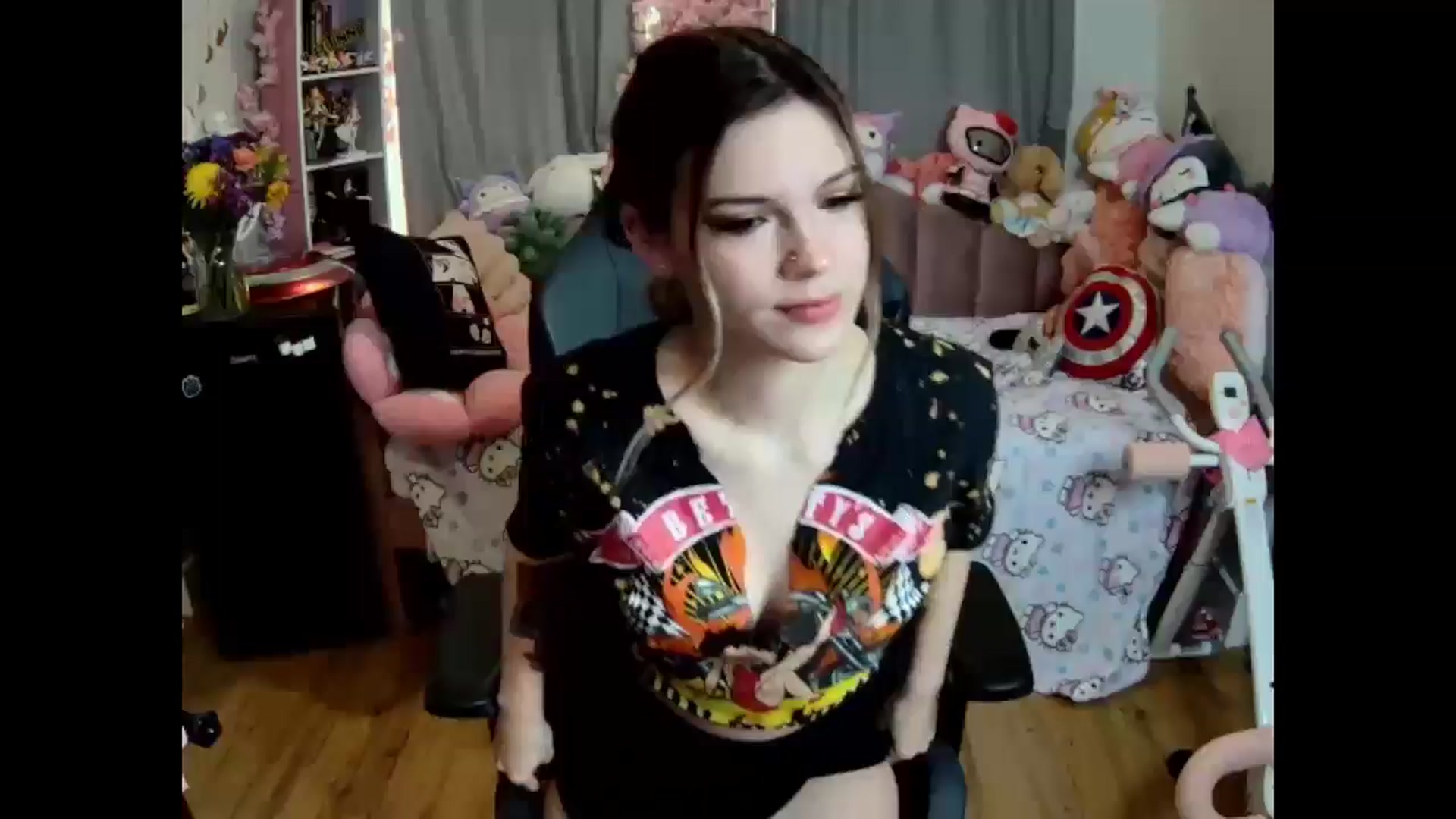 Gallery image thumbnail from Lil__Bunny's myfreecams stream on, 03/18/2025, 13:07 image 4 of 20