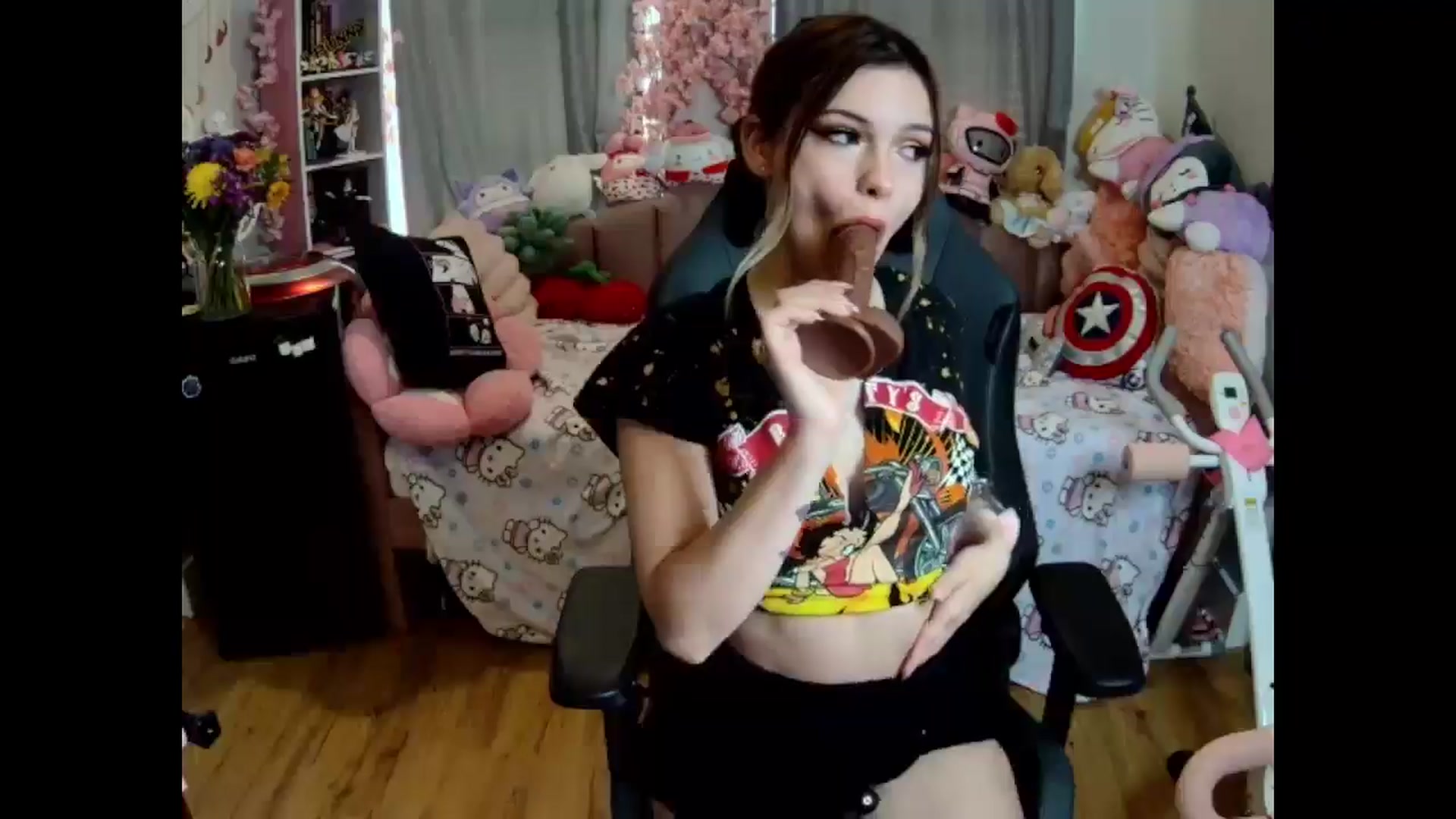 Gallery image thumbnail from Lil__Bunny's myfreecams stream on, 03/18/2025, 13:07 image 15 of 20