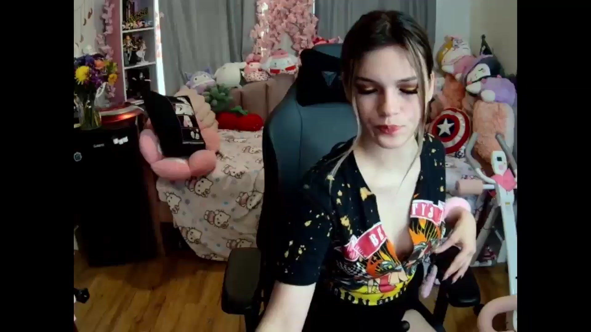 Gallery image thumbnail from Lil__Bunny's myfreecams stream on, 03/18/2025, 13:07 image 8 of 20