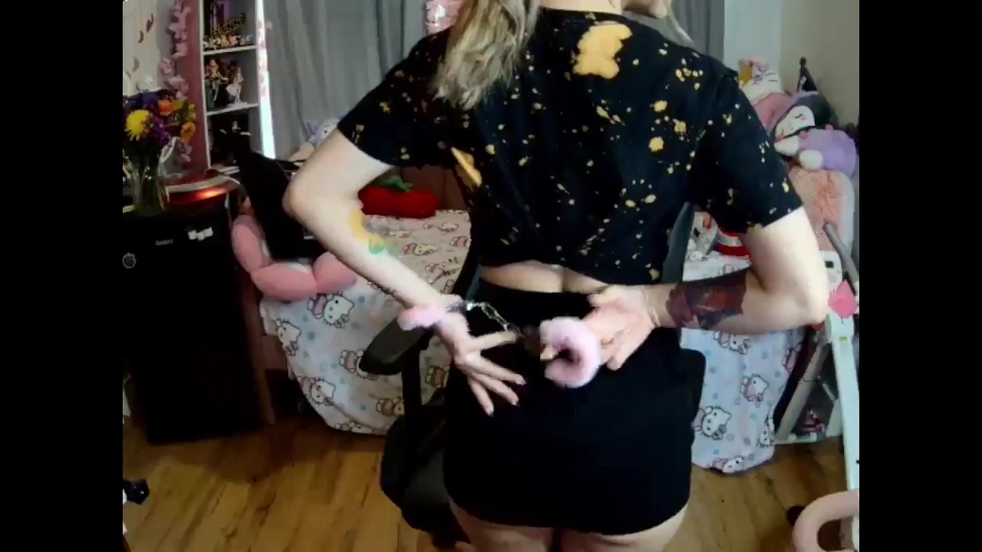 Gallery image thumbnail from Lil__Bunny's myfreecams stream on, 03/18/2025, 13:07 image 10 of 20
