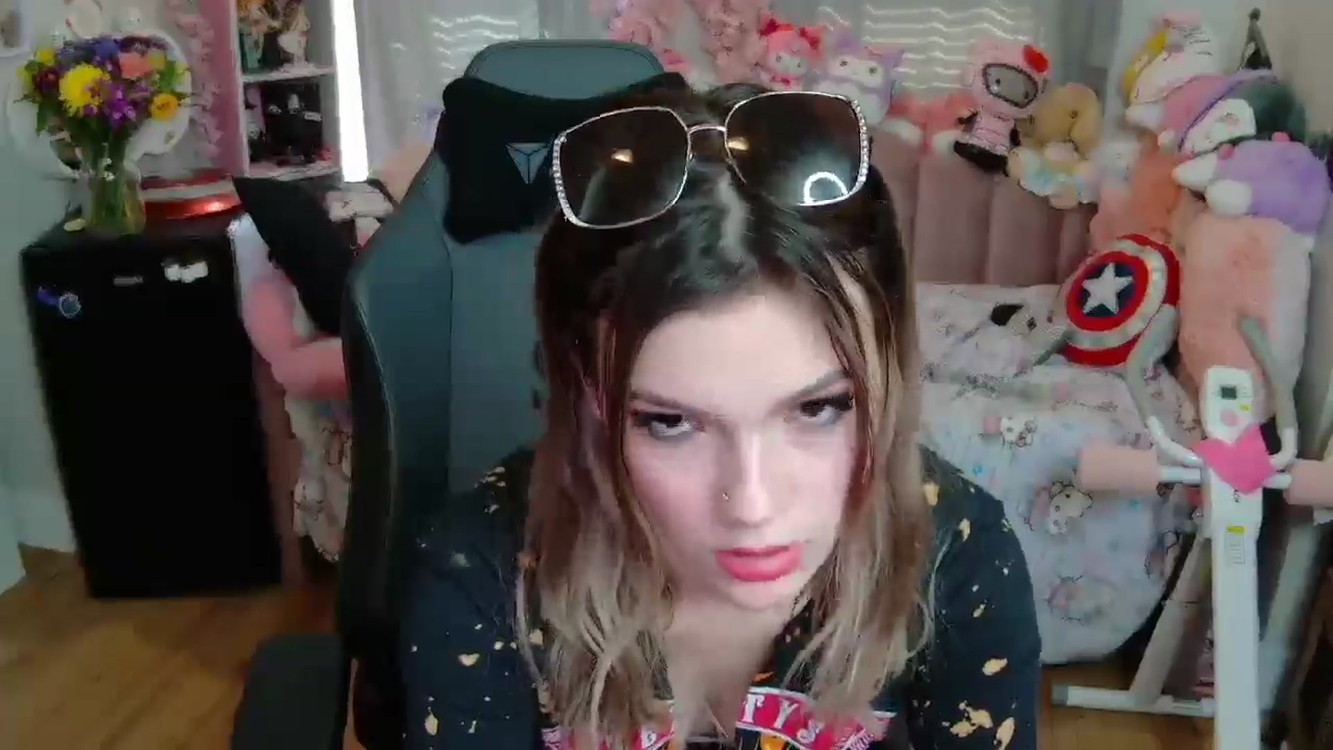 Gallery image thumbnail from Lil__Bunny's myfreecams stream on, 03/18/2025, 17:30 image 17 of 20