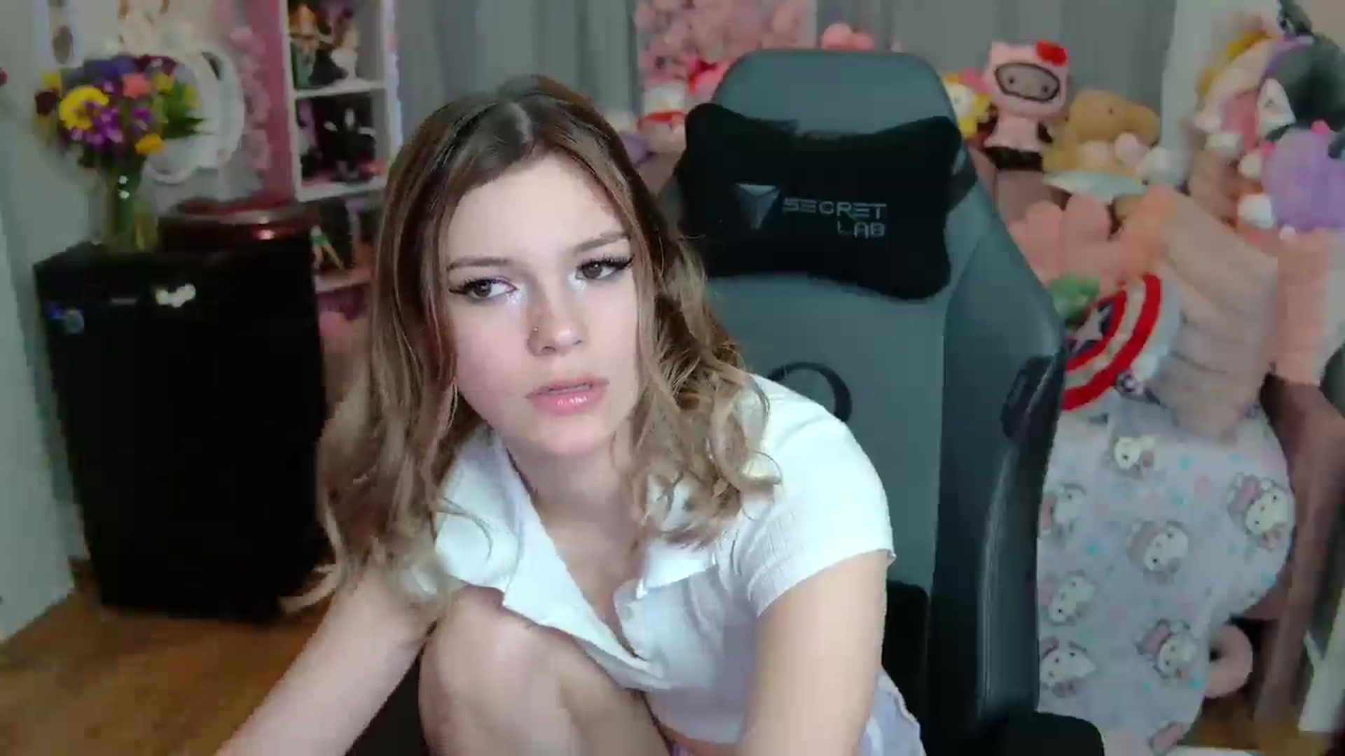 Gallery image thumbnail from Lil__Bunny's myfreecams stream on, 03/19/2025, 19:53 image 7 of 20