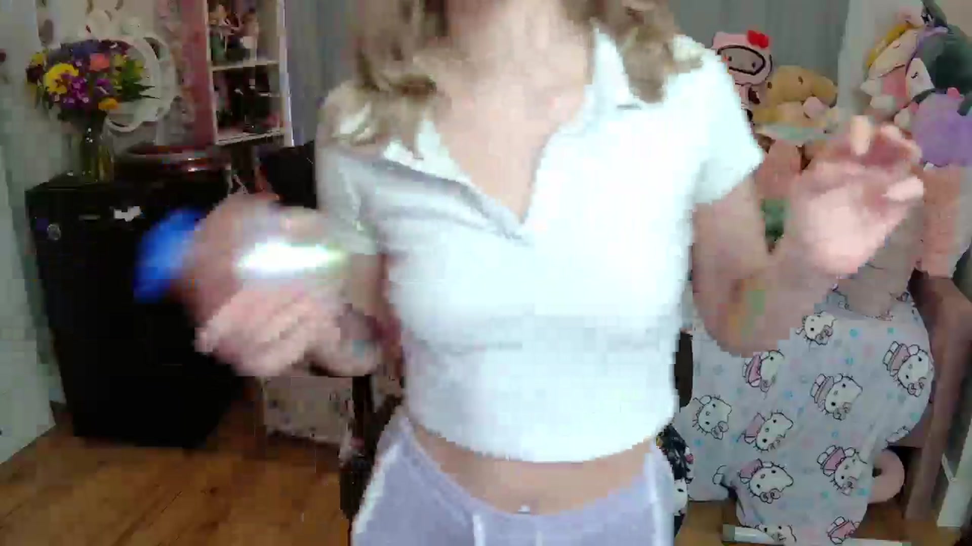 Gallery image thumbnail from Lil__Bunny's myfreecams stream on, 03/19/2025, 21:01 image 3 of 20