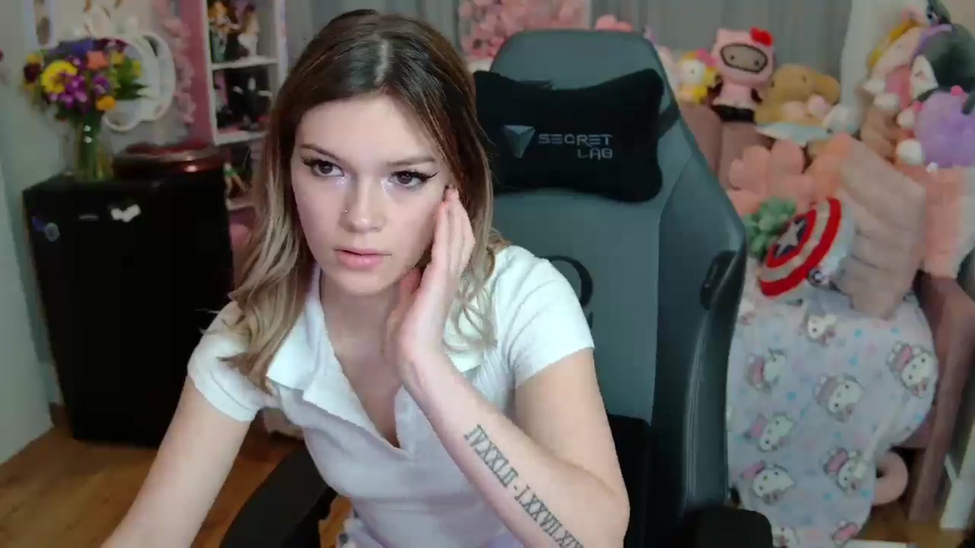 Gallery image thumbnail from Lil__Bunny's myfreecams stream on, 03/19/2025, 21:01 image 20 of 20