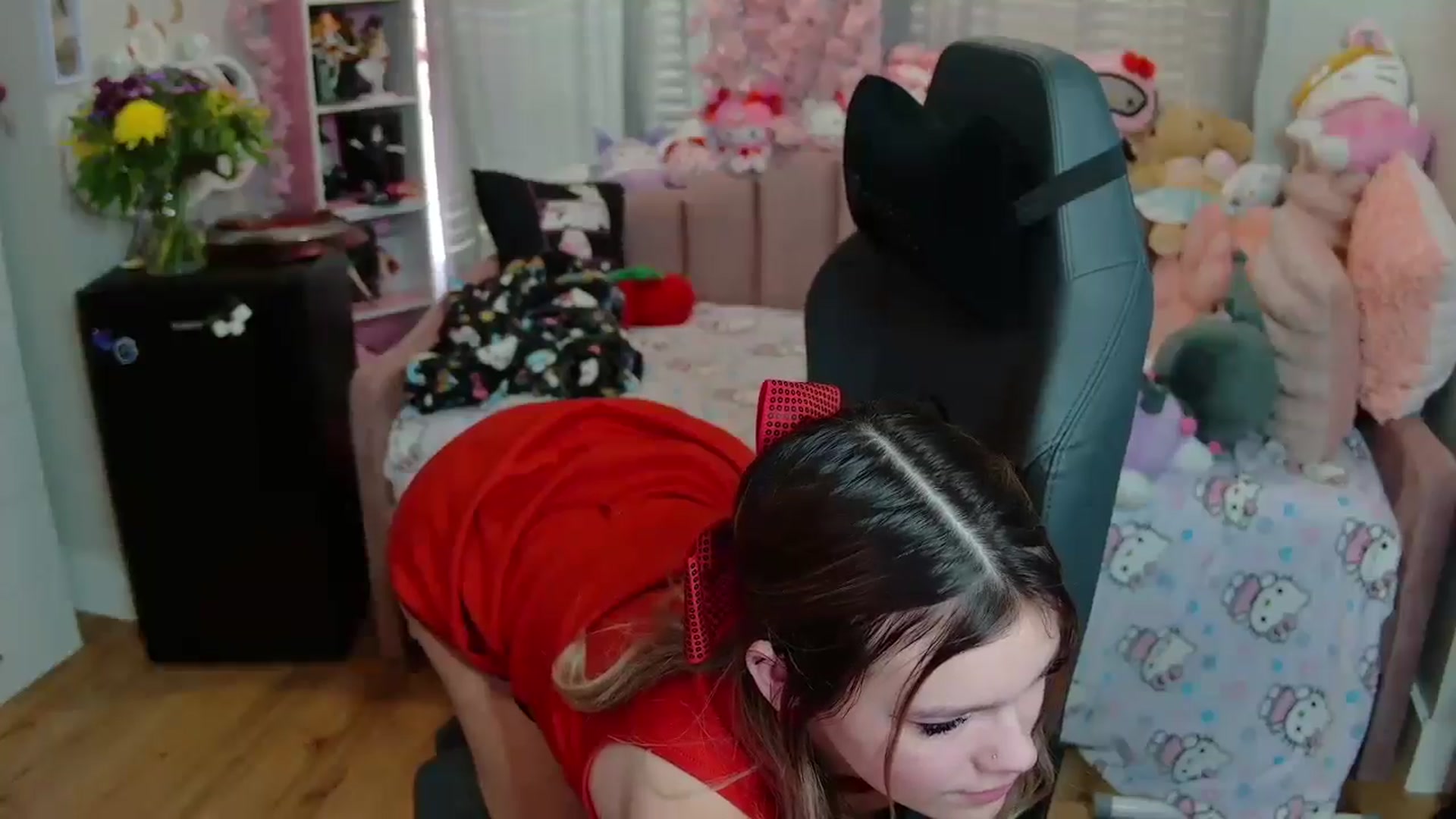 Gallery image thumbnail from Lil__Bunny's myfreecams stream on, 03/21/2025, 14:28 image 5 of 20