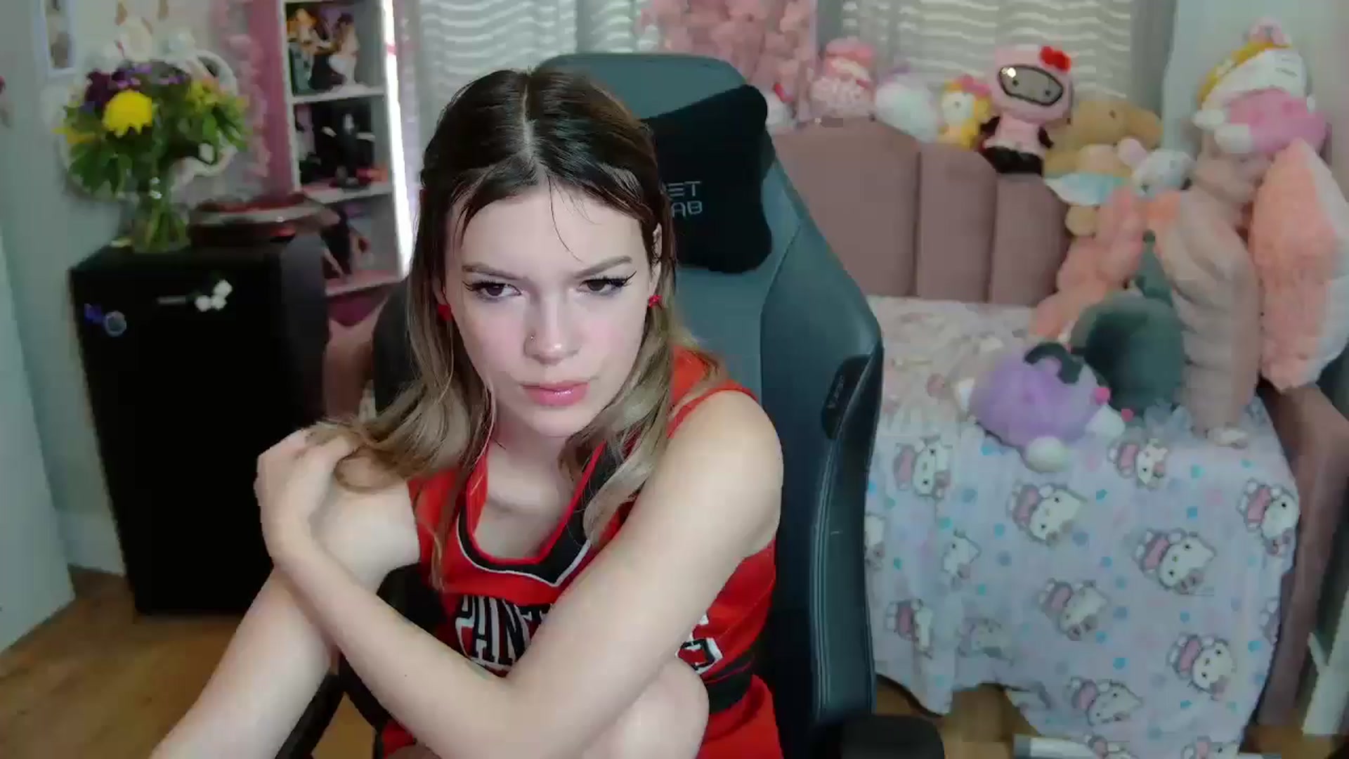 Gallery image thumbnail from Lil__Bunny's myfreecams stream on, 03/21/2025, 15:34 image 15 of 20