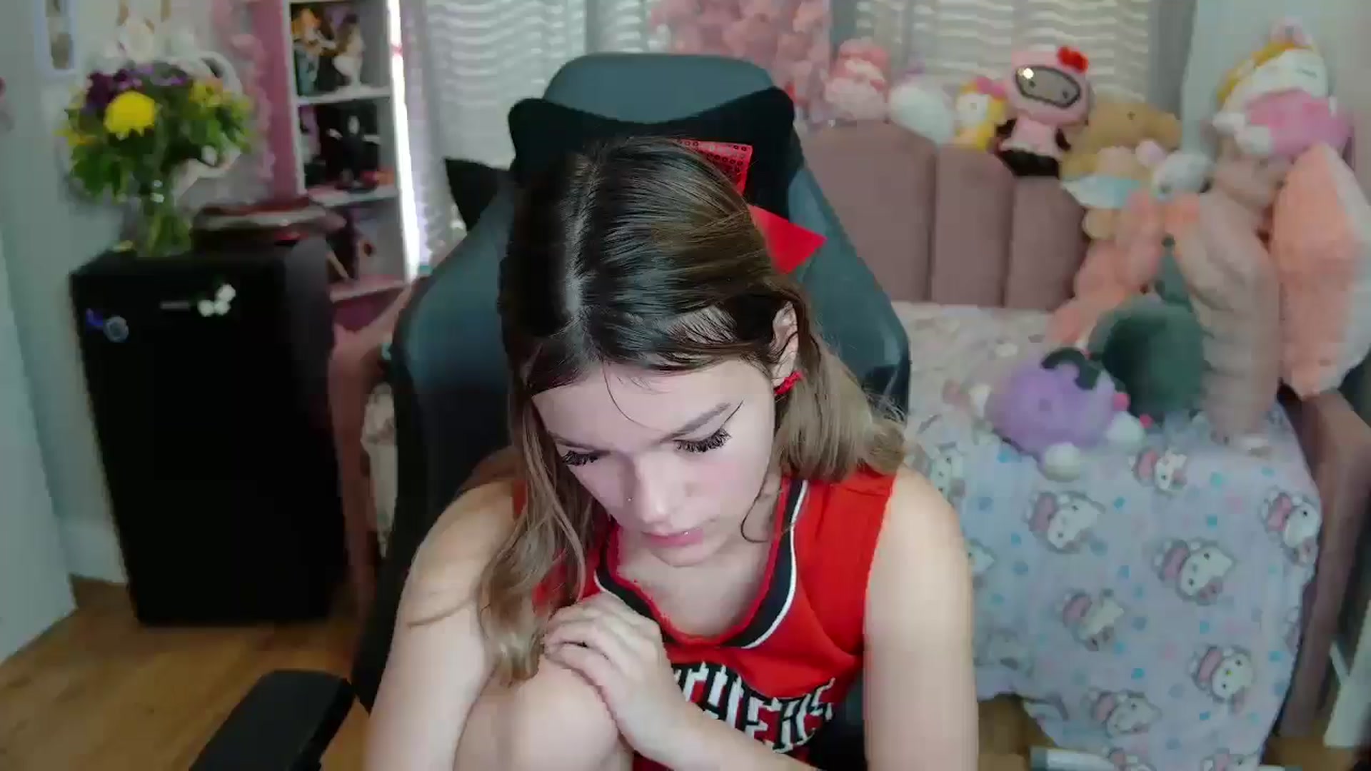 Gallery image thumbnail from Lil__Bunny's myfreecams stream on, 03/21/2025, 15:34 image 16 of 20