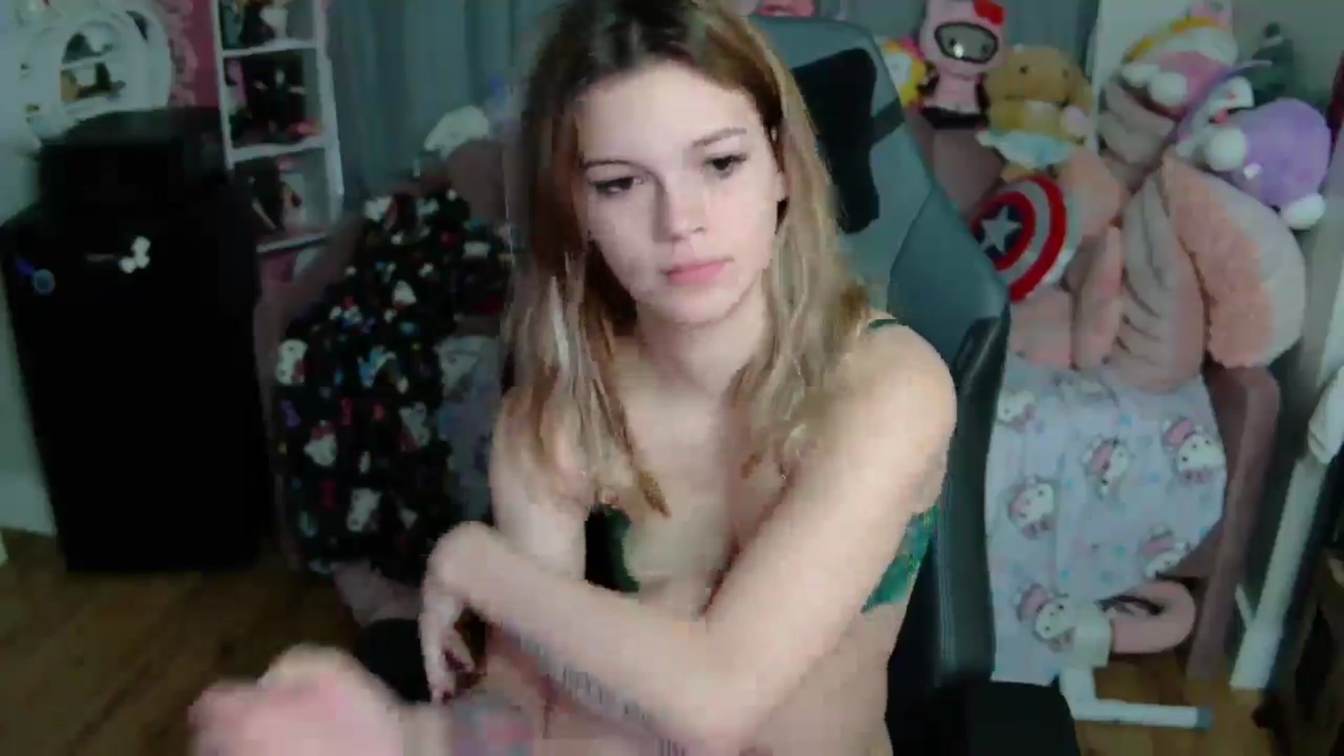 Gallery image thumbnail from Lil__Bunny's myfreecams stream on, 03/29/2025, 12:55 image 19 of 20