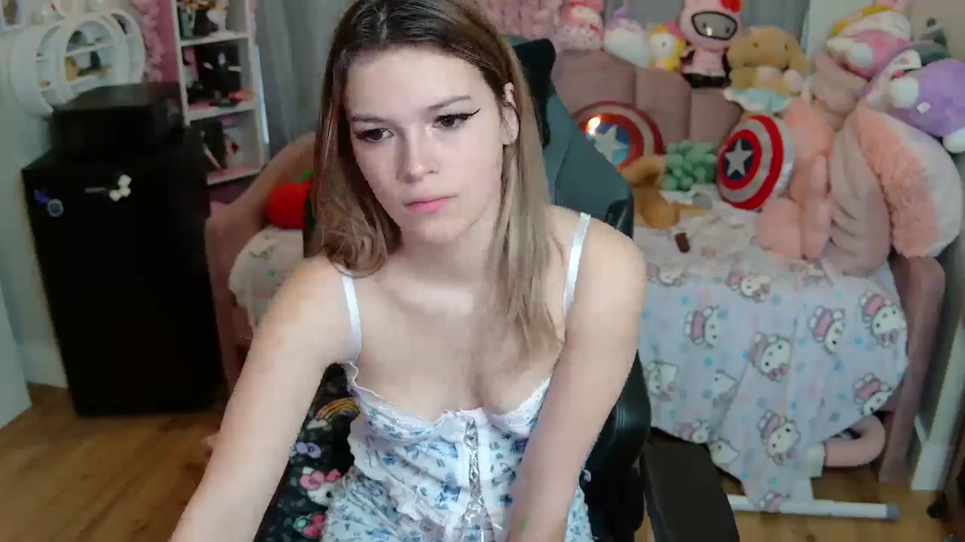 Gallery image thumbnail from Lil__Bunny's myfreecams stream on, 04/01/2025, 13:53 image 2 of 20