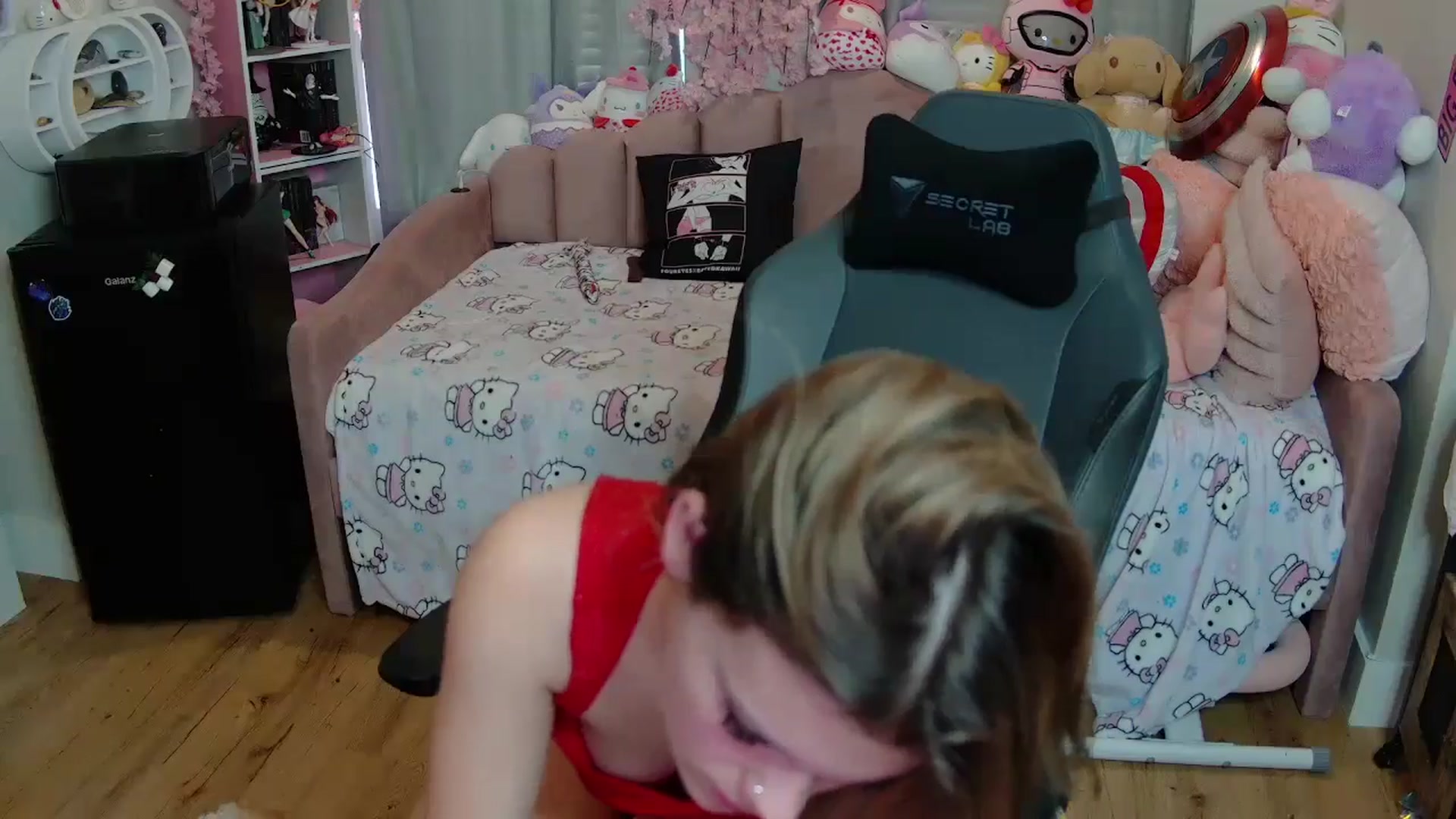Gallery image thumbnail from Lil__Bunny's myfreecams stream on, 04/02/2025, 14:37 image 8 of 20