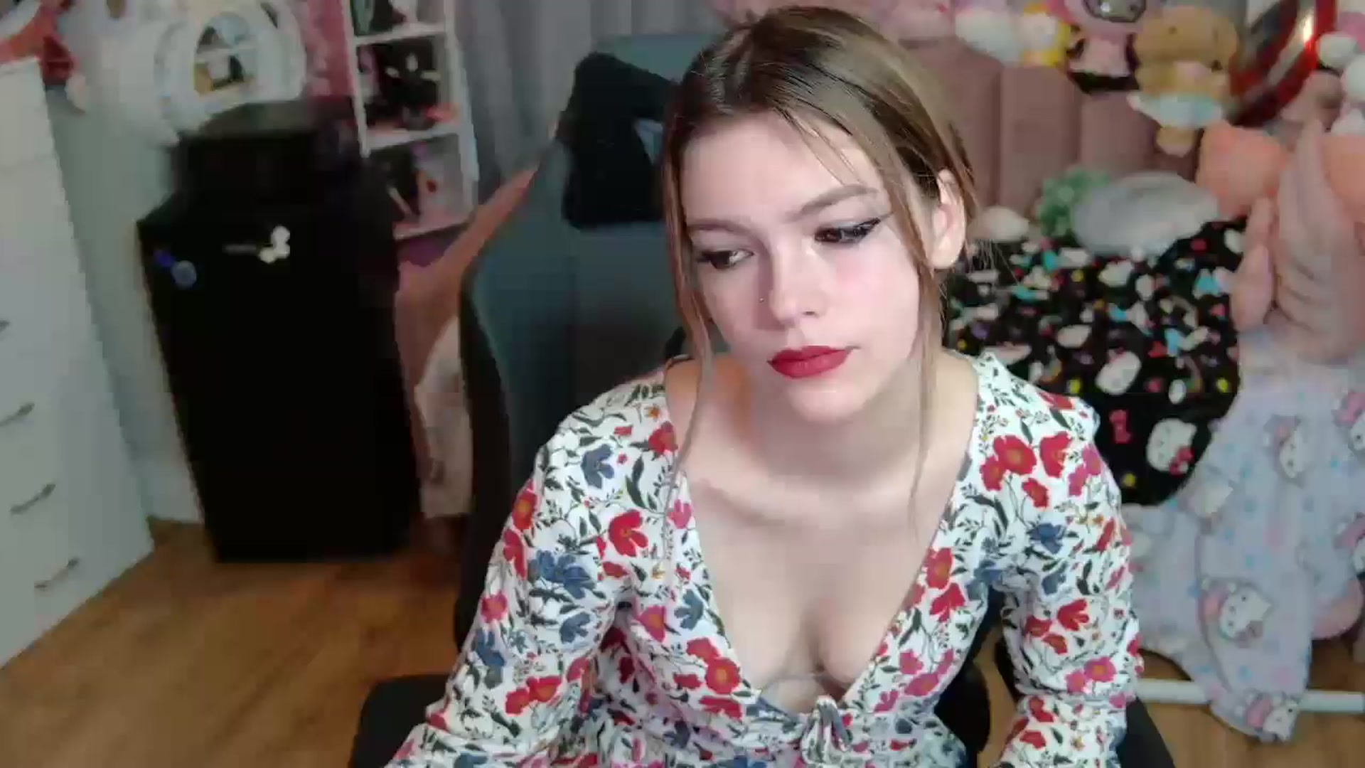 Gallery image thumbnail from Lil__Bunny's myfreecams stream on, 04/03/2025, 12:08 image 17 of 20