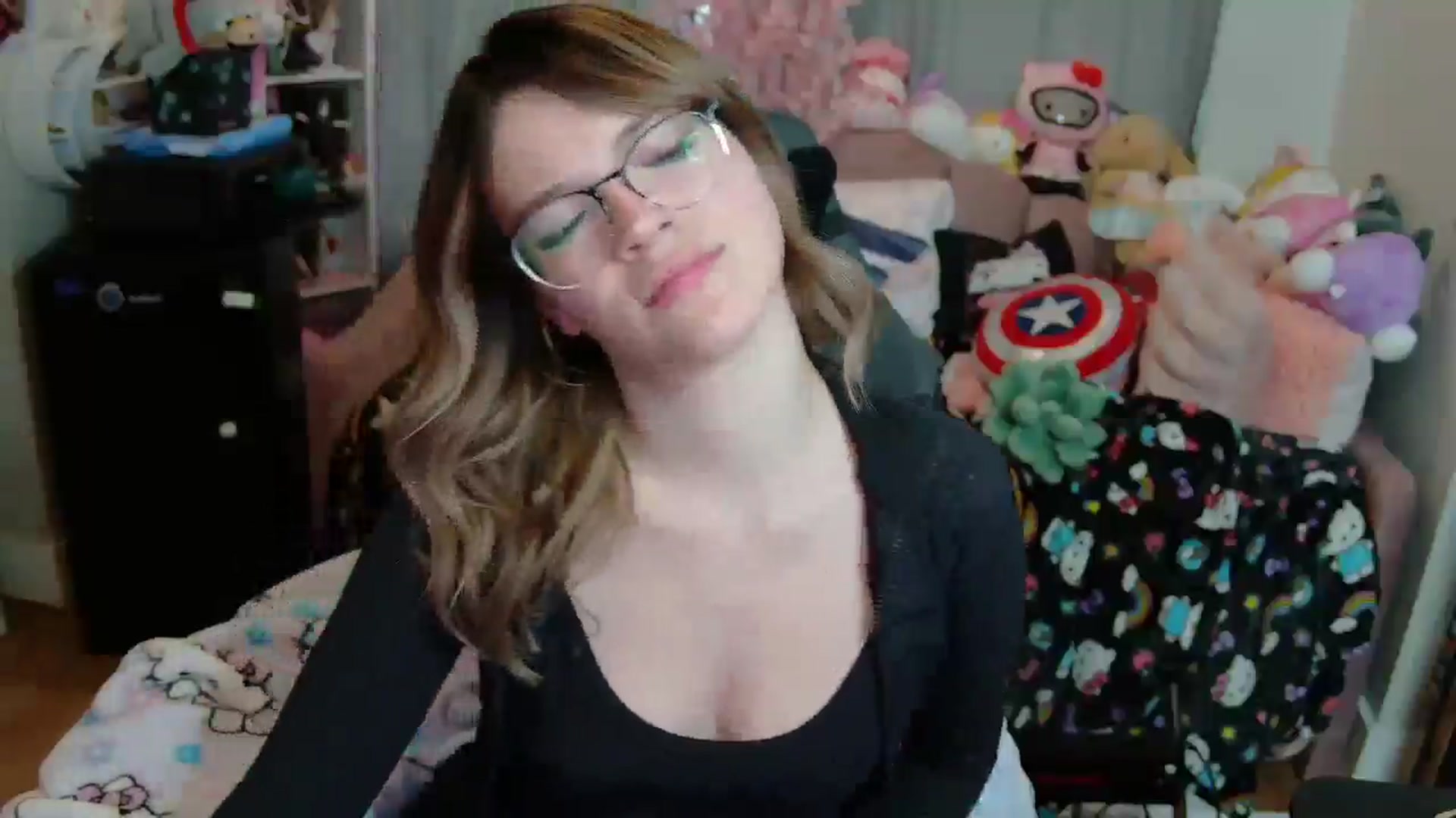 Gallery image thumbnail from Lil__Bunny's myfreecams stream on, 05/01/2025, 18:46 image 18 of 20