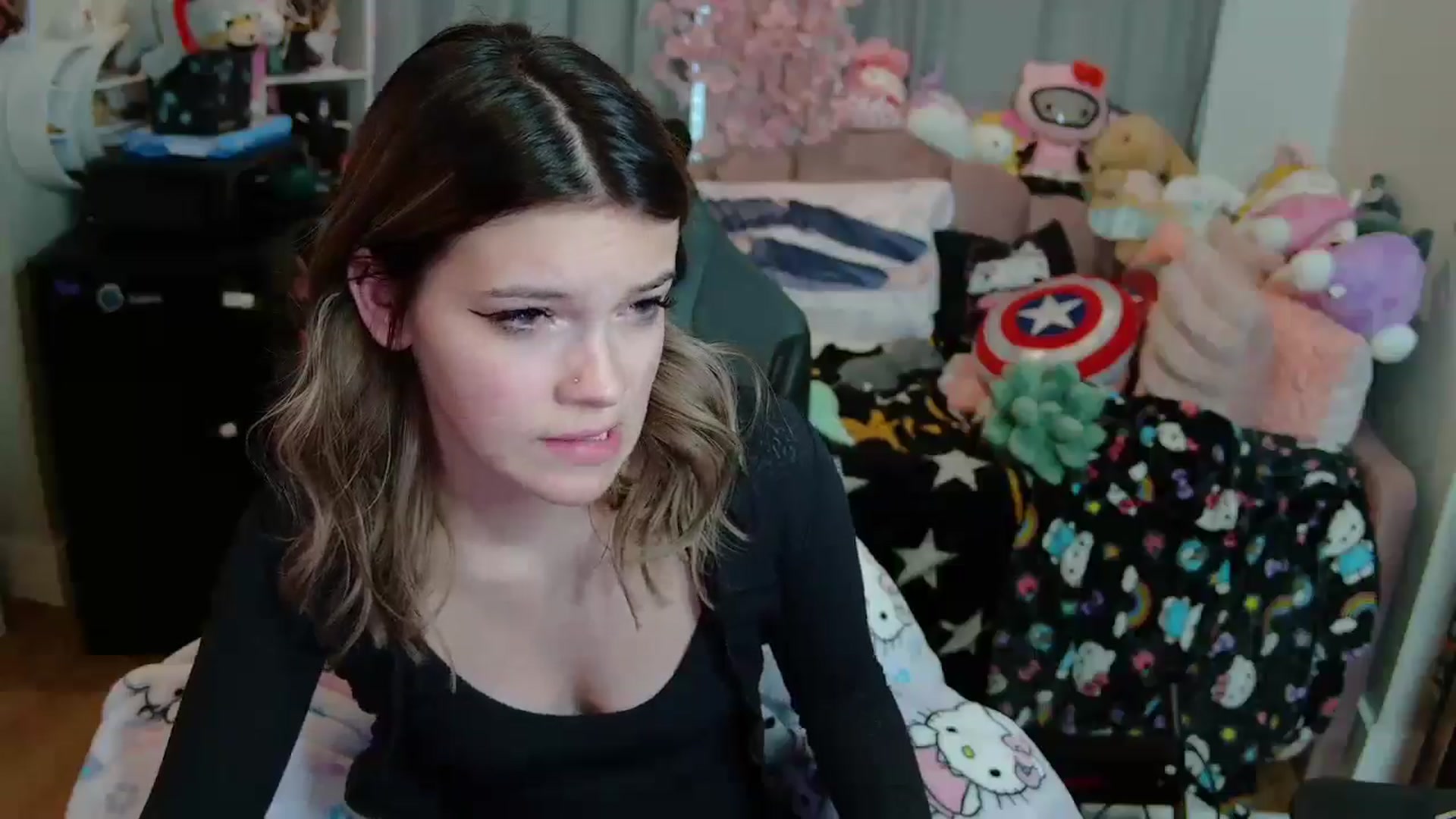 Gallery image thumbnail from Lil__Bunny's myfreecams stream on, 05/01/2025, 18:46 image 8 of 20