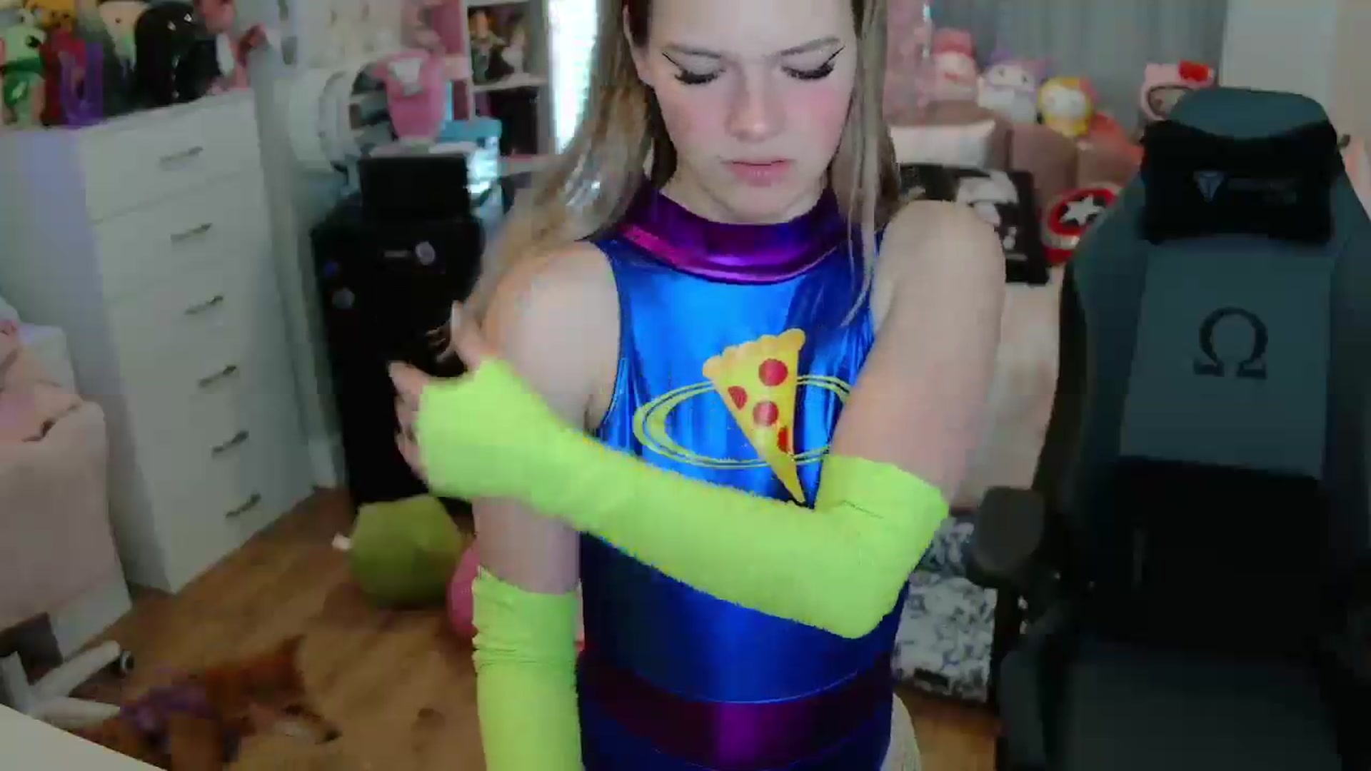 Gallery image thumbnail from Lil__Bunny's myfreecams stream on, 06/12/2025, 18:24 image 2 of 20