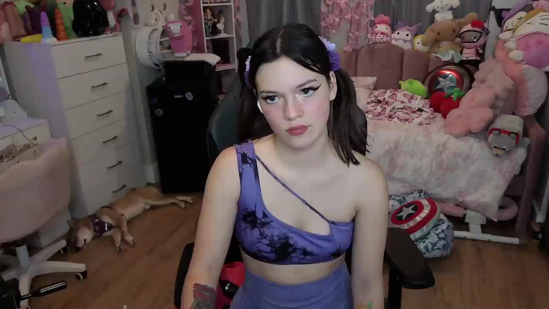 Gallery image thumbnail from Lil__Bunny's myfreecams stream on, 06/23/2025, 02:00 image 2 of 20