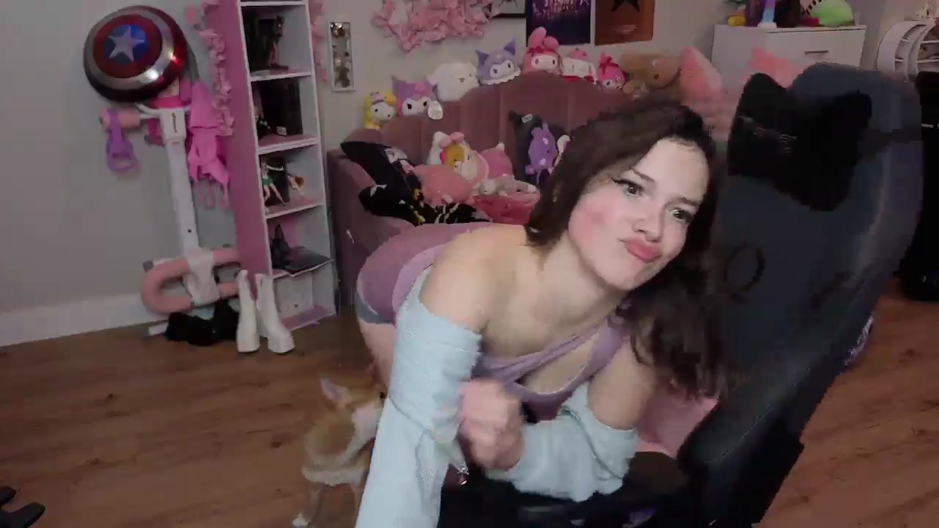 Gallery image thumbnail from Lil__Bunny's myfreecams stream on, 07/02/2025, 03:07 image 5 of 20